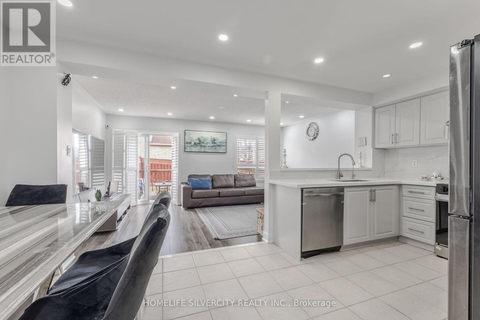 67 Sweet Clover Crescent, Brampton, Ontario  L6R 3A1 - Photo 13 - W13029104