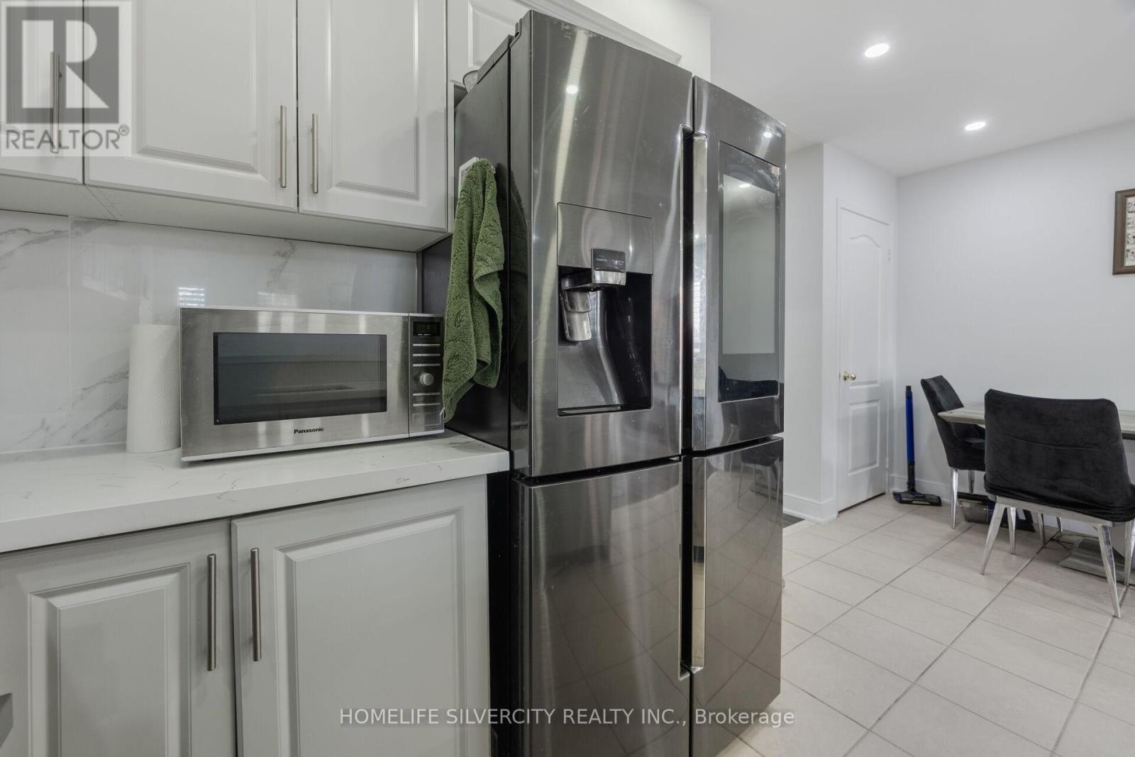 67 Sweet Clover Crescent, Brampton, Ontario  L6R 3A1 - Photo 16 - W13029104