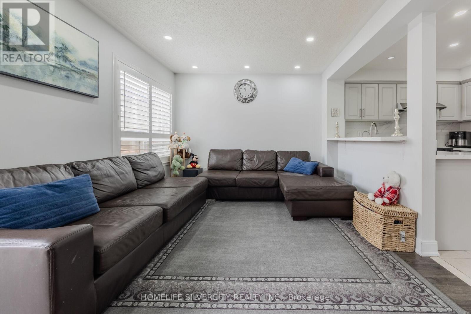 67 Sweet Clover Crescent, Brampton, Ontario  L6R 3A1 - Photo 18 - W13029104