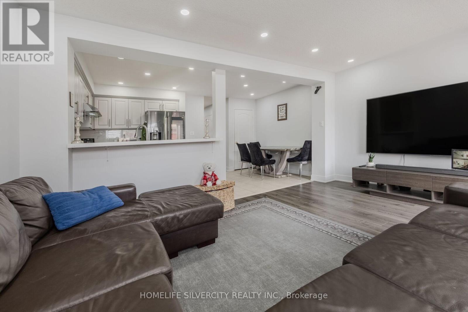 67 Sweet Clover Crescent, Brampton, Ontario  L6R 3A1 - Photo 19 - W13029104