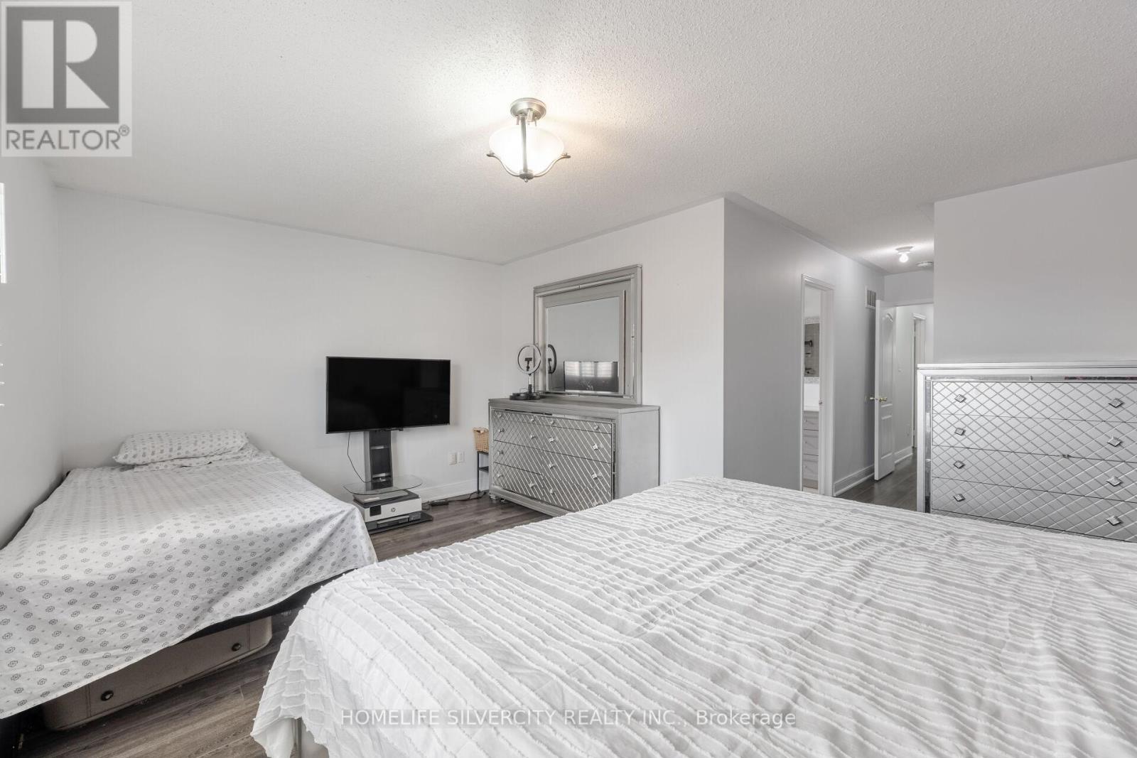 67 Sweet Clover Crescent, Brampton, Ontario  L6R 3A1 - Photo 26 - W13029104