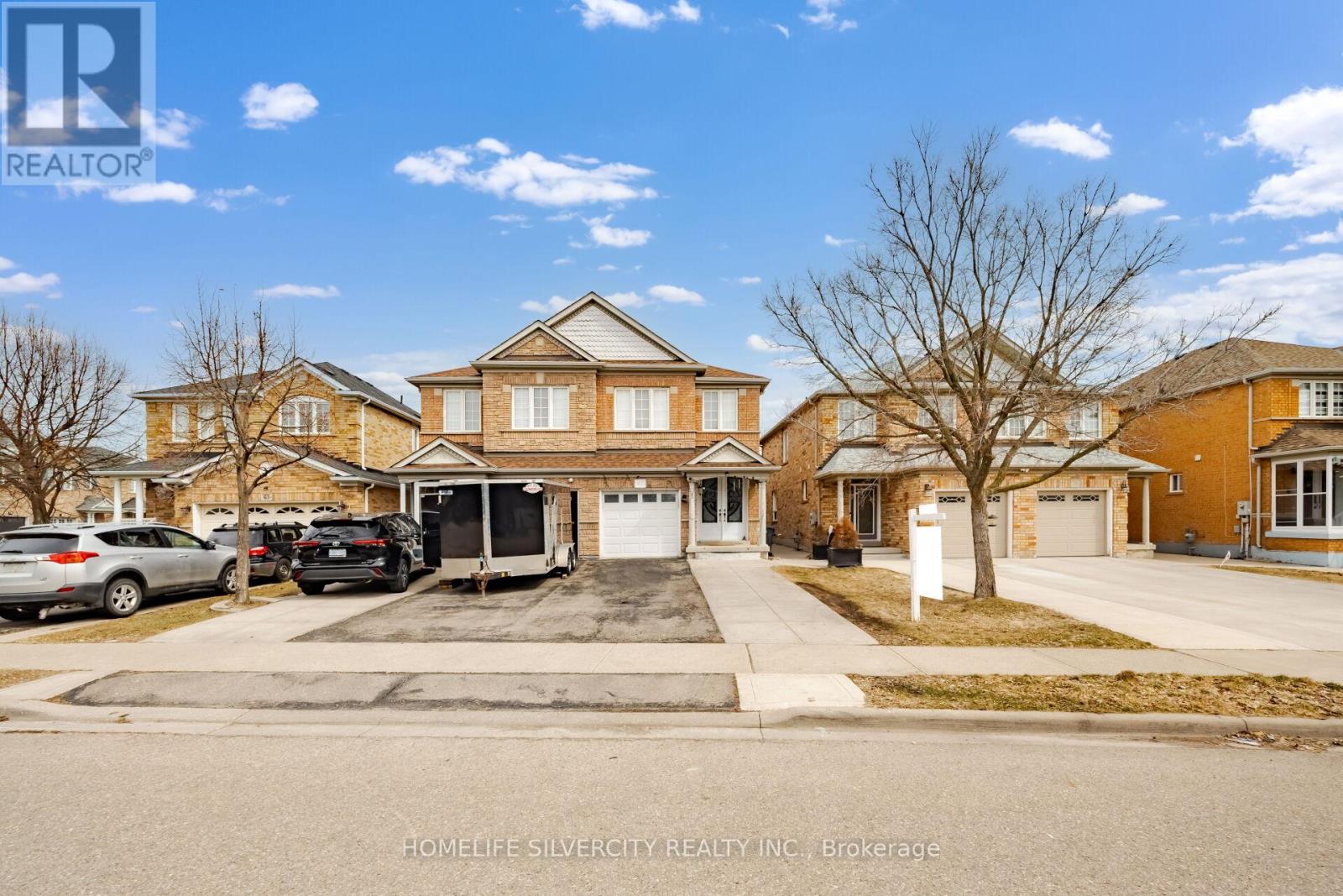 67 Sweet Clover Crescent, Brampton, Ontario  L6R 3A1 - Photo 3 - W13029104