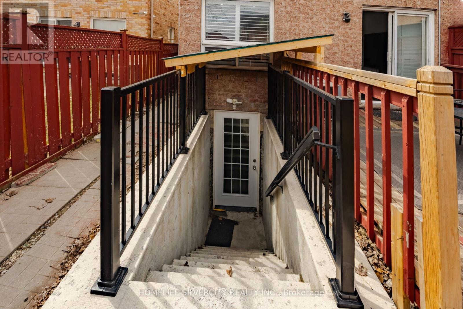 67 Sweet Clover Crescent, Brampton, Ontario  L6R 3A1 - Photo 45 - W13029104