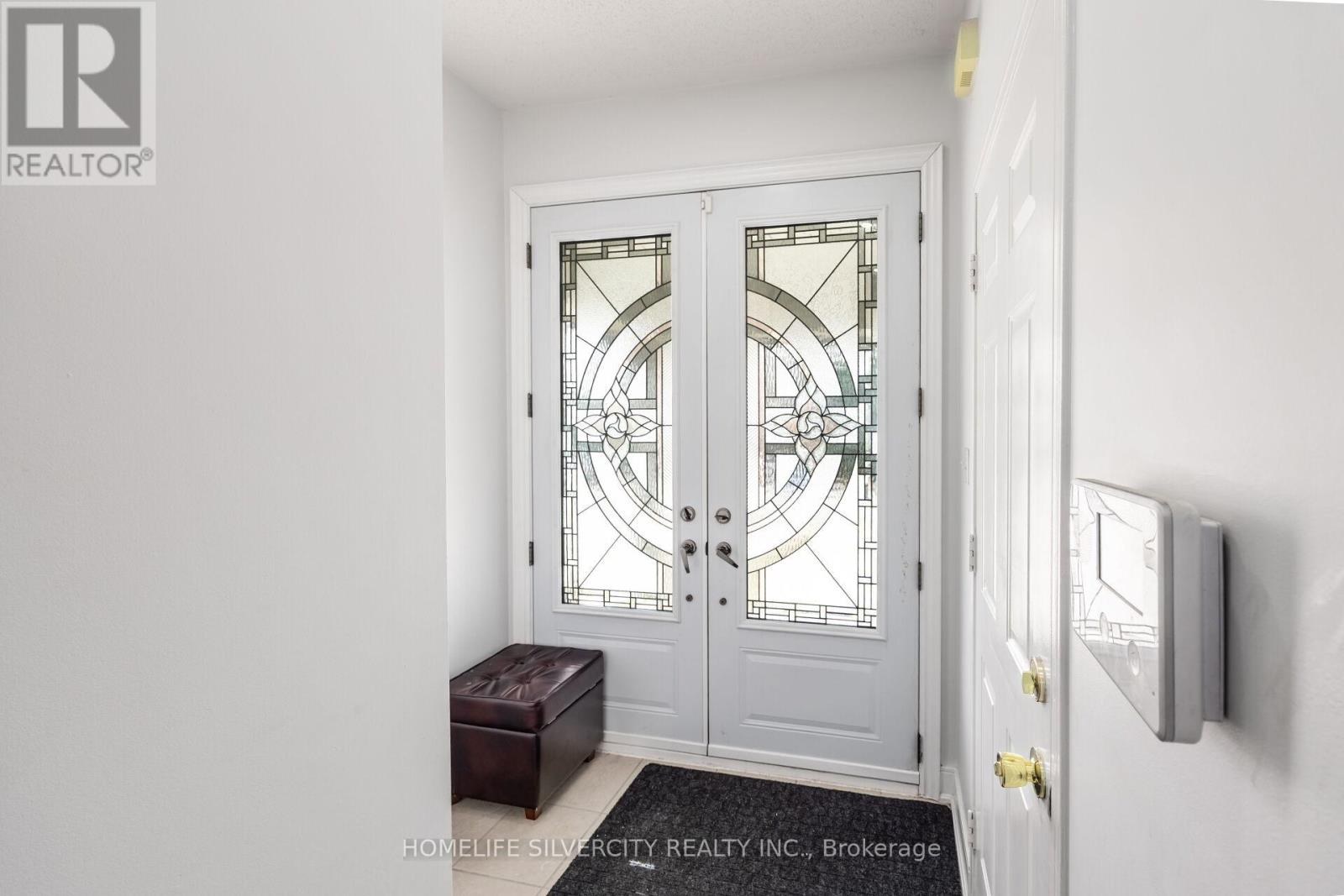 67 Sweet Clover Crescent, Brampton, Ontario  L6R 3A1 - Photo 5 - W13029104