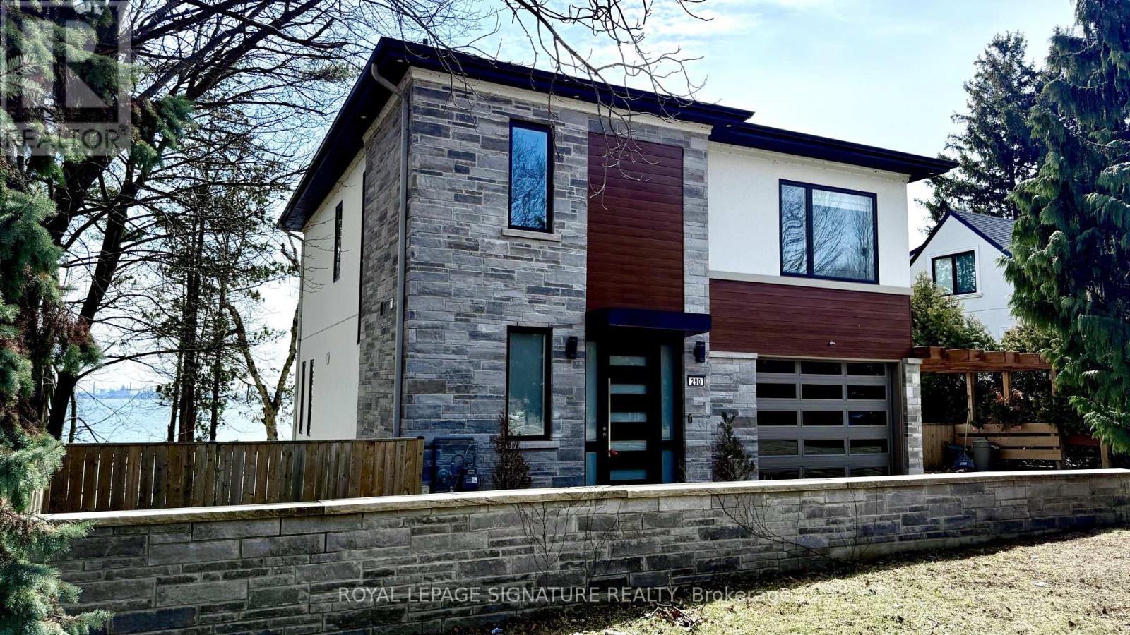 290 North Shore Boulevard E, Burlington, Ontario  L7T 1W9 - Photo 2 - W13029166