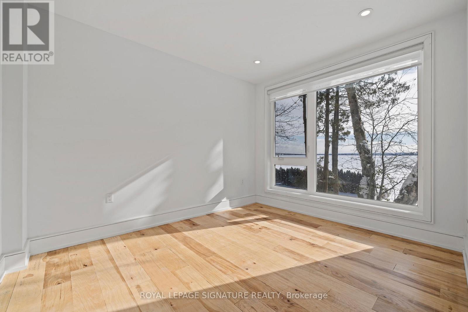 290 North Shore Boulevard E, Burlington, Ontario  L7T 1W9 - Photo 33 - W13029166