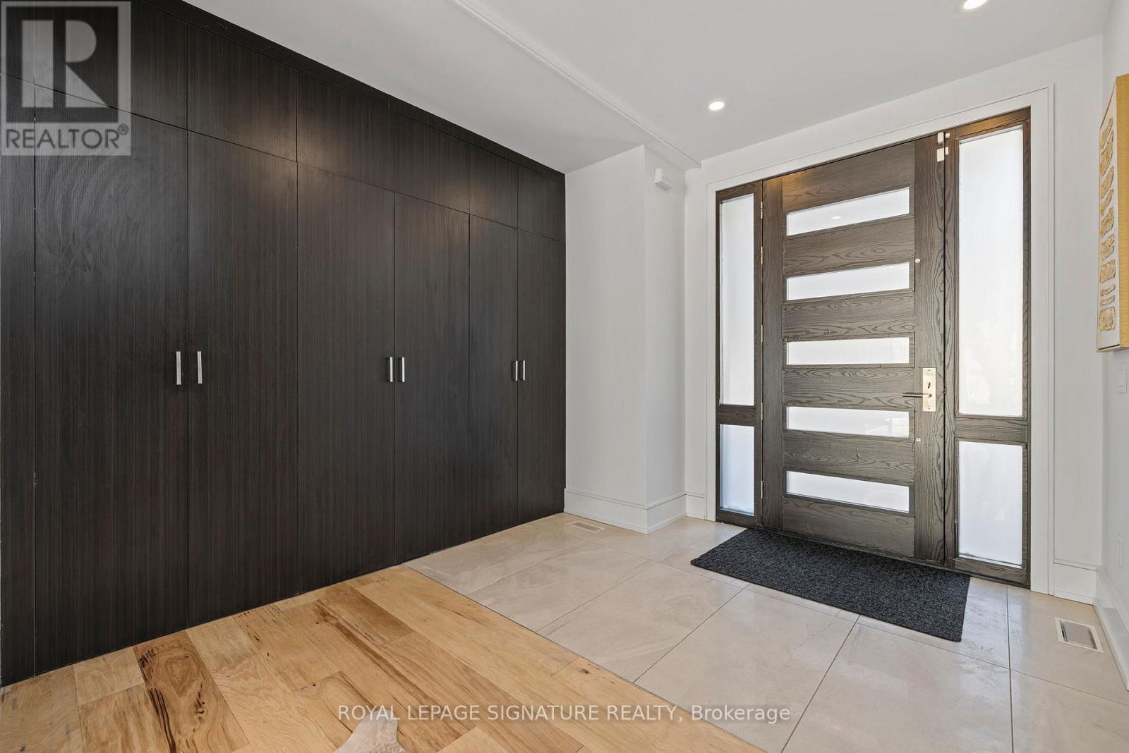 290 North Shore Boulevard E, Burlington, Ontario  L7T 1W9 - Photo 4 - W13029166