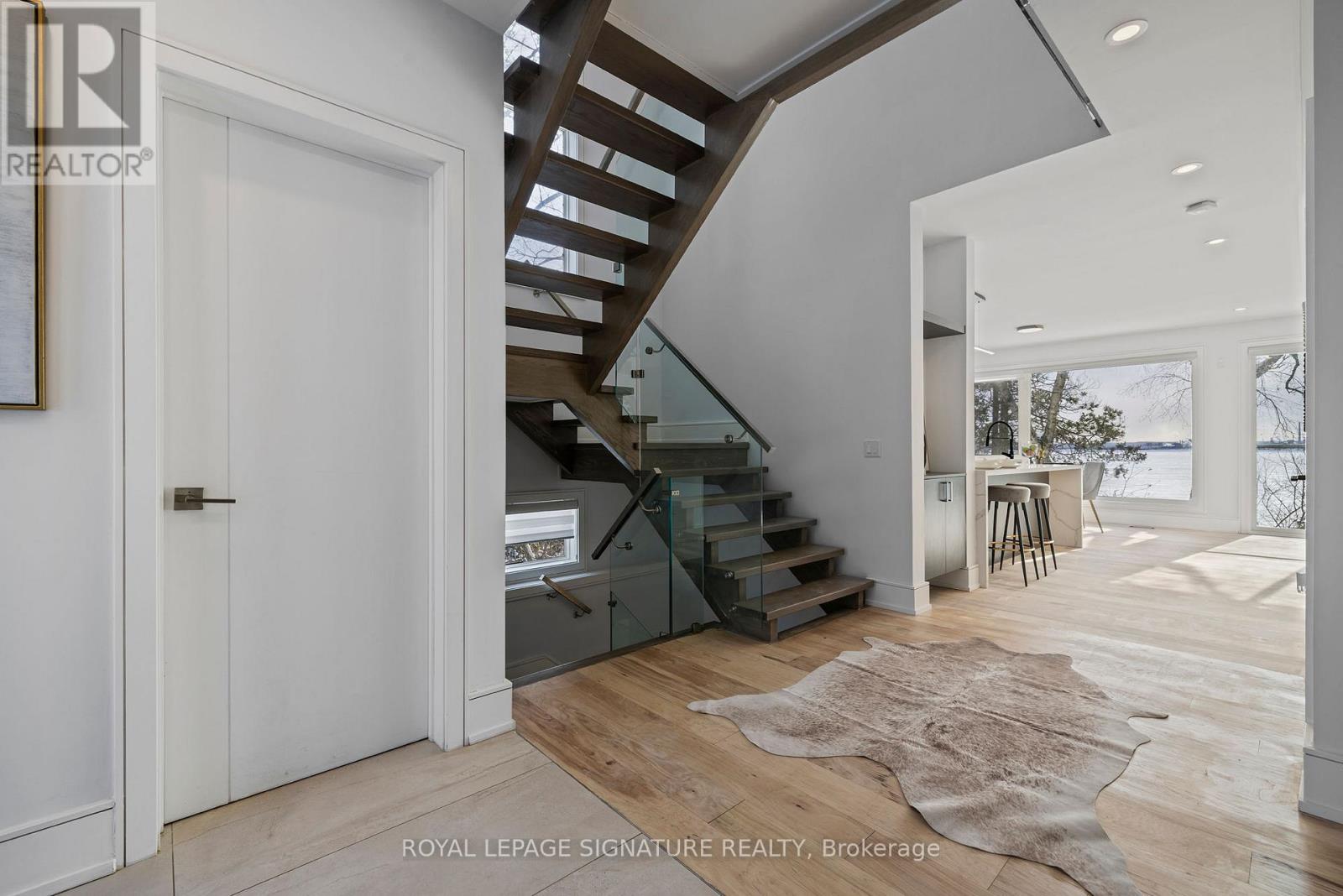 290 North Shore Boulevard E, Burlington, Ontario  L7T 1W9 - Photo 5 - W13029166