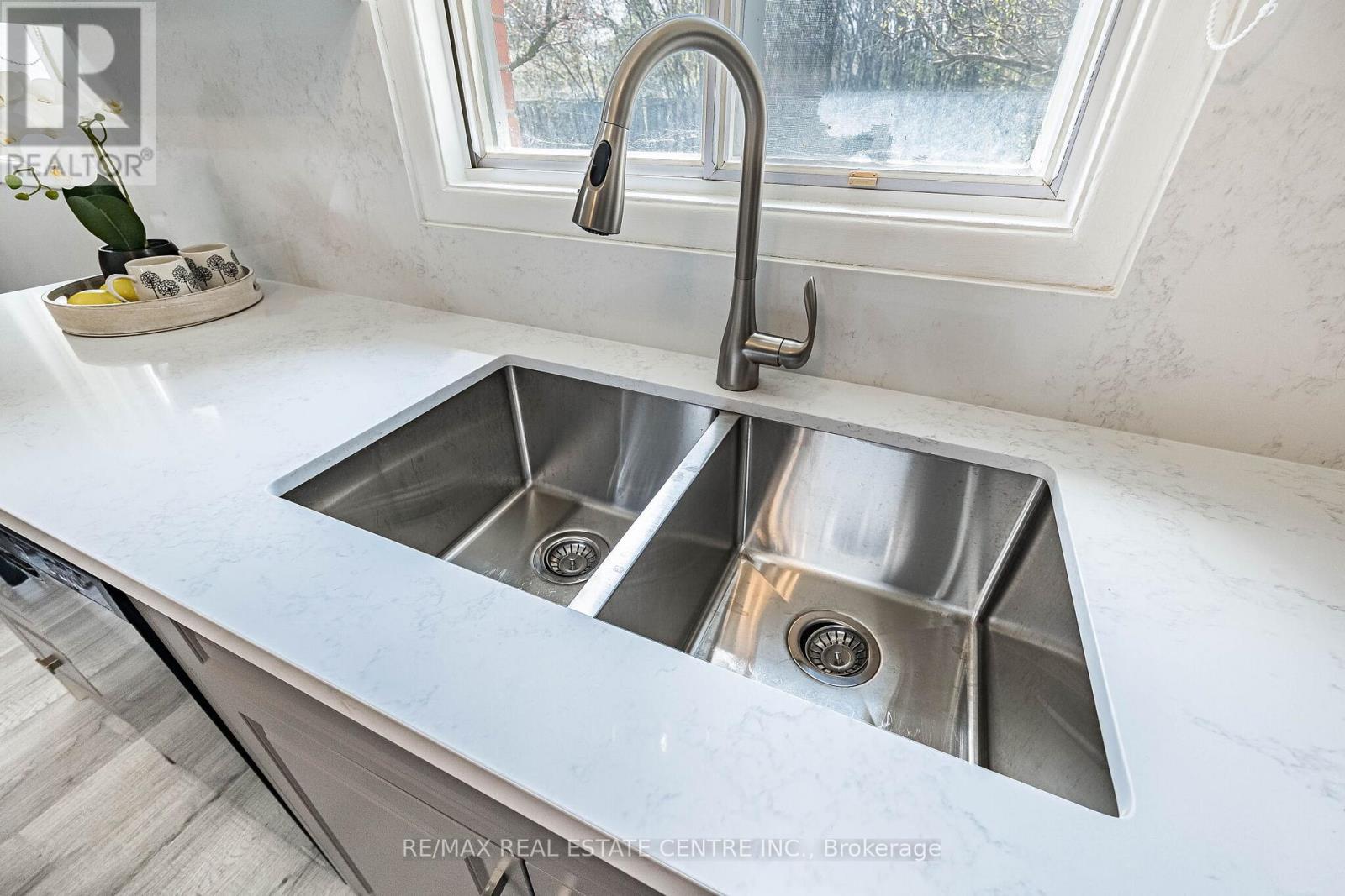 11 Kirkland Road, Brampton, Ontario  L6V 2W5 - Photo 15 - W13029208