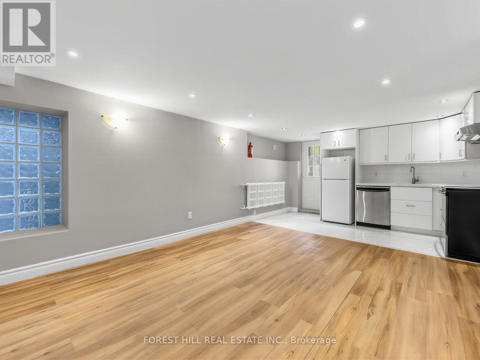 Lower - 12 Salem Avenue, Toronto, Ontario  M6H 3C1 - Photo 11 - W13029234