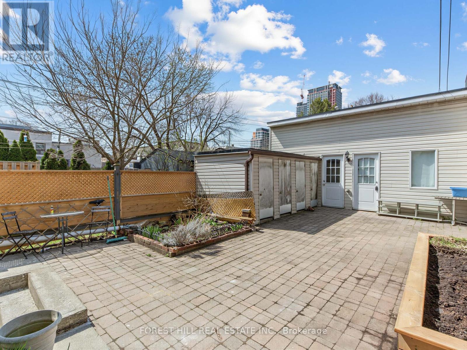 Lower - 12 Salem Avenue, Toronto, Ontario  M6H 3C1 - Photo 25 - W13029234