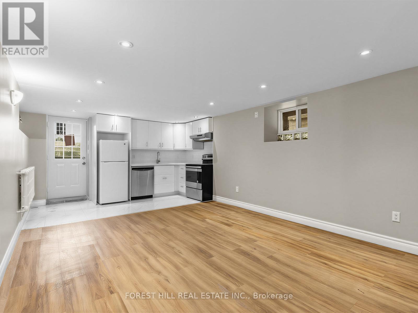 Lower - 12 Salem Avenue, Toronto, Ontario  M6H 3C1 - Photo 9 - W13029234