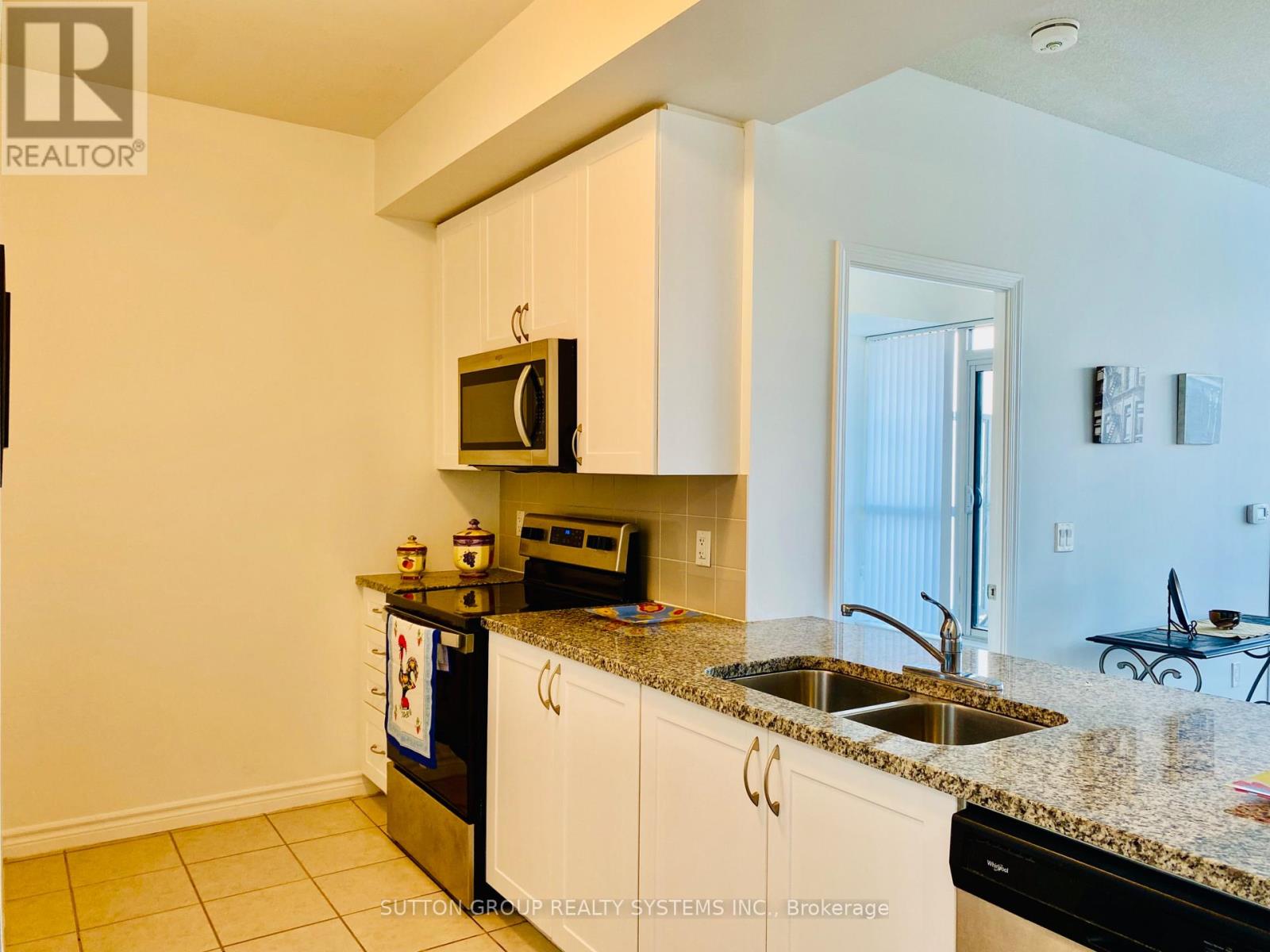 301 - 349 Rathburn Road W, Mississauga, Ontario  L5B 0K6 - Photo 10 - W13029276