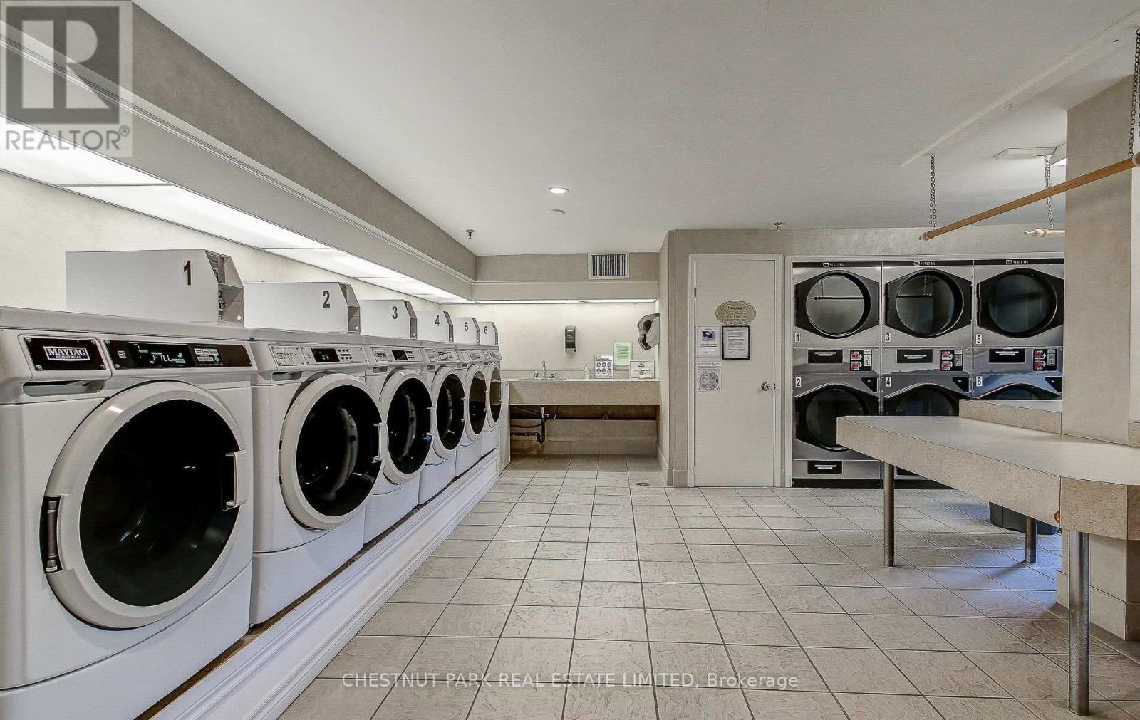 812 - 1400 Dixie Road, Mississauga, Ontario  L5E 3E1 - Photo 24 - W13029286