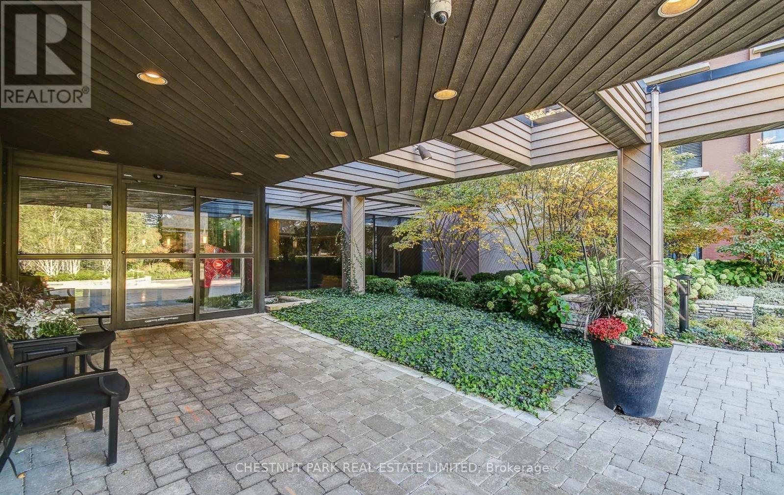 812 - 1400 Dixie Road, Mississauga, Ontario  L5E 3E1 - Photo 3 - W13029286