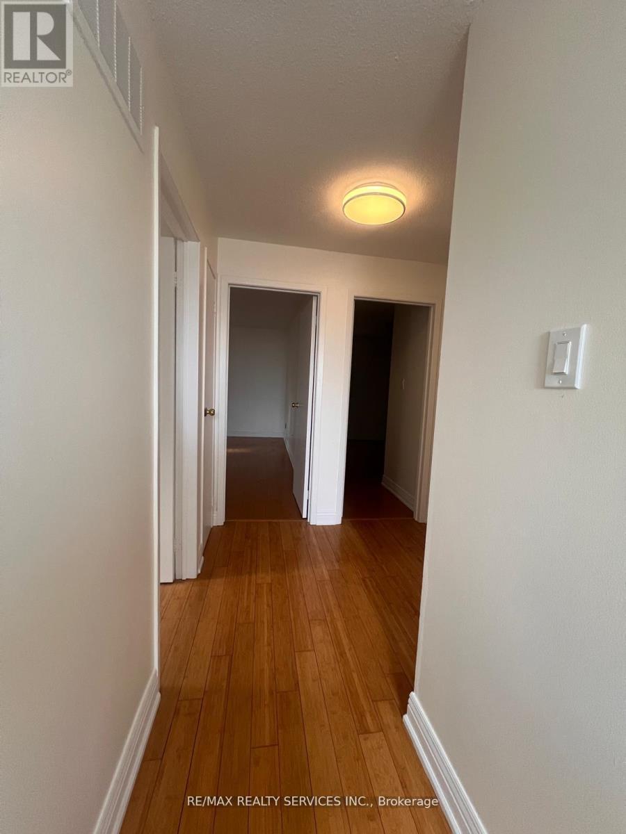 31 Junewood Crescent, Brampton, Ontario  L6S 3T5 - Photo 11 - W13029290