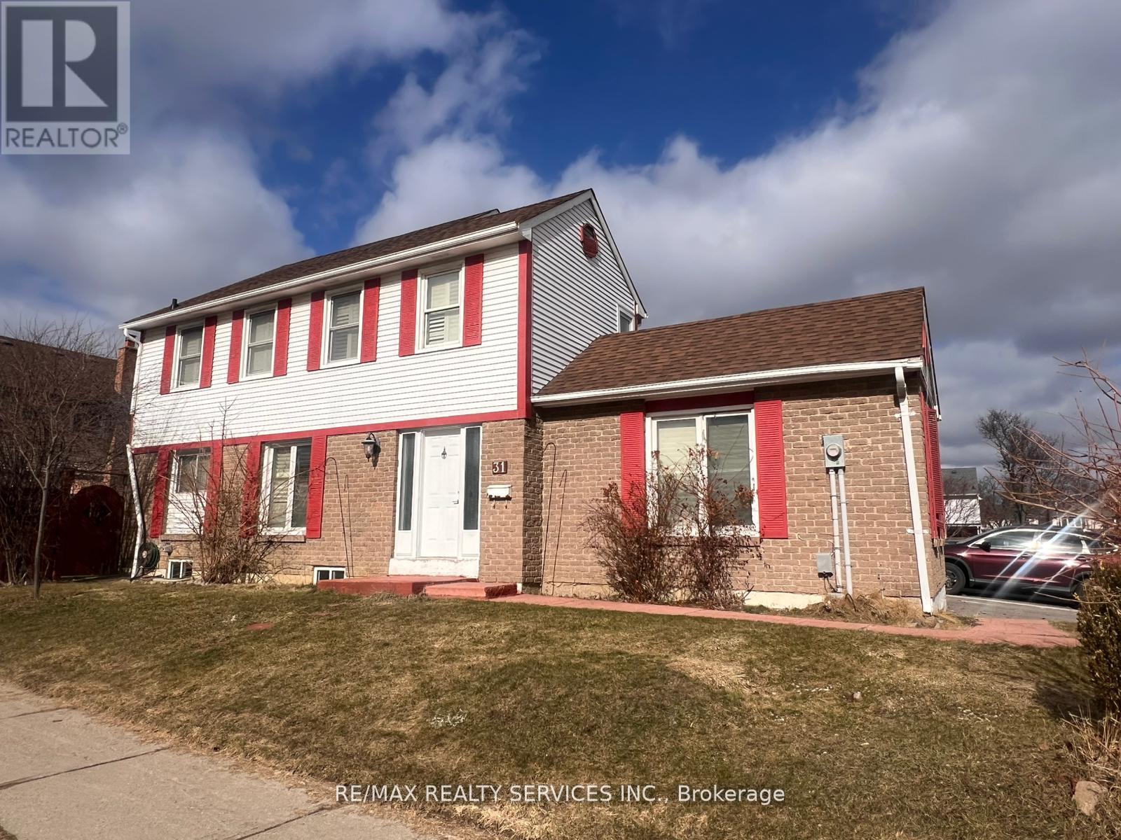 31 Junewood Crescent, Brampton, Ontario  L6S 3T5 - Photo 2 - W13029290