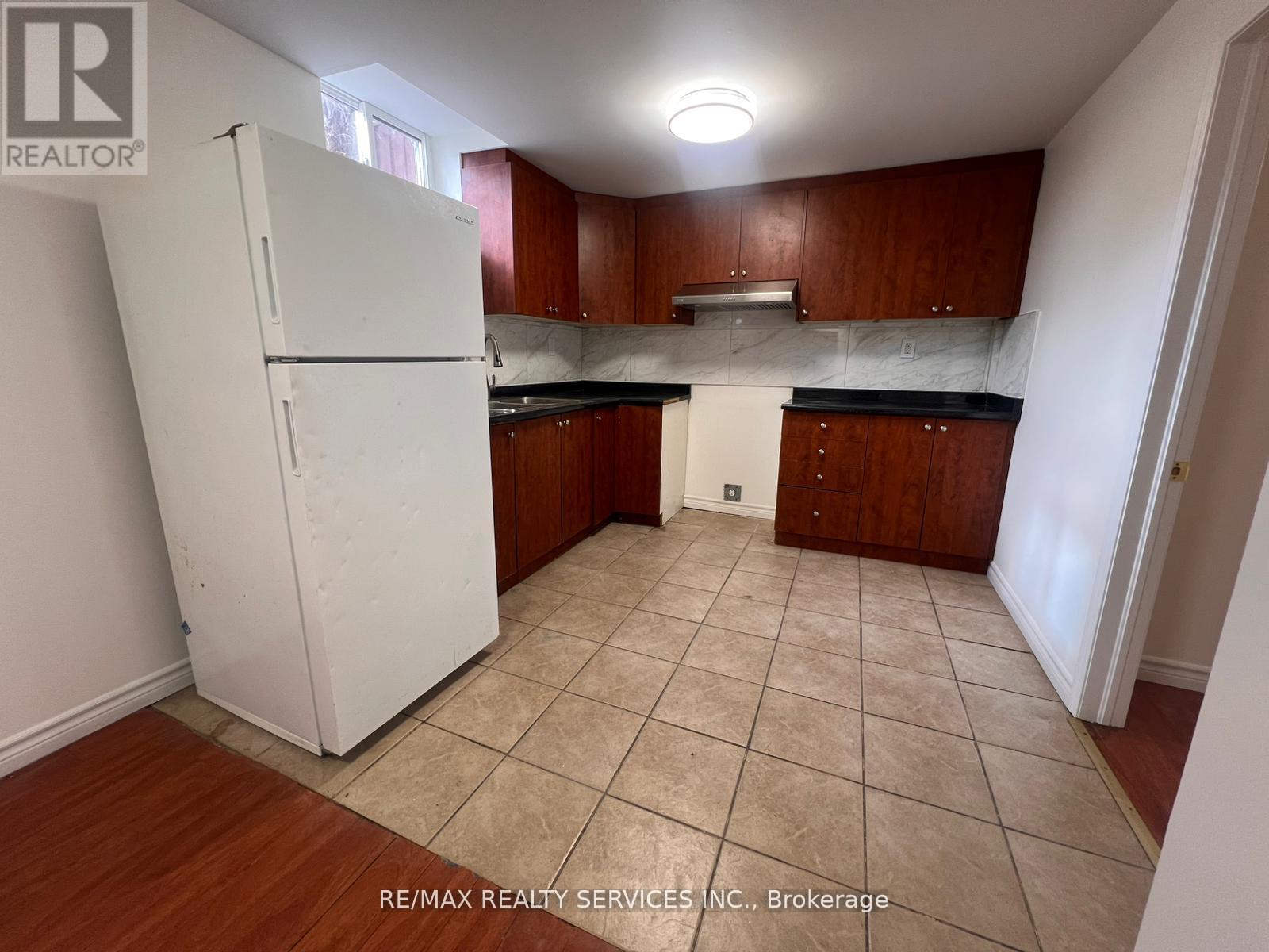 31 Junewood Crescent, Brampton, Ontario  L6S 3T5 - Photo 22 - W13029290