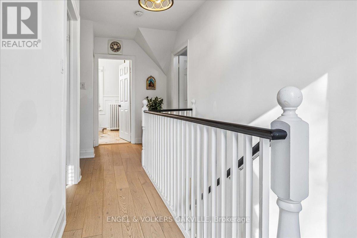 38 John Street S, Mississauga, Ontario  L5H 2E6 - Photo 20 - W13029336