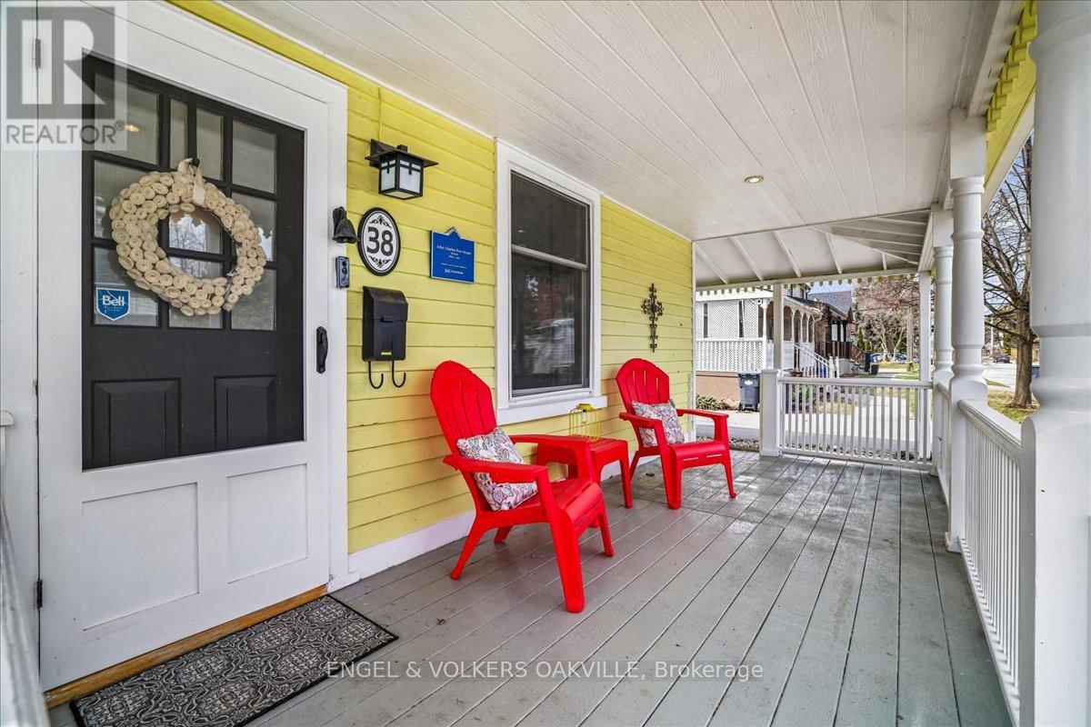 38 John Street S, Mississauga, Ontario  L5H 2E6 - Photo 3 - W13029336