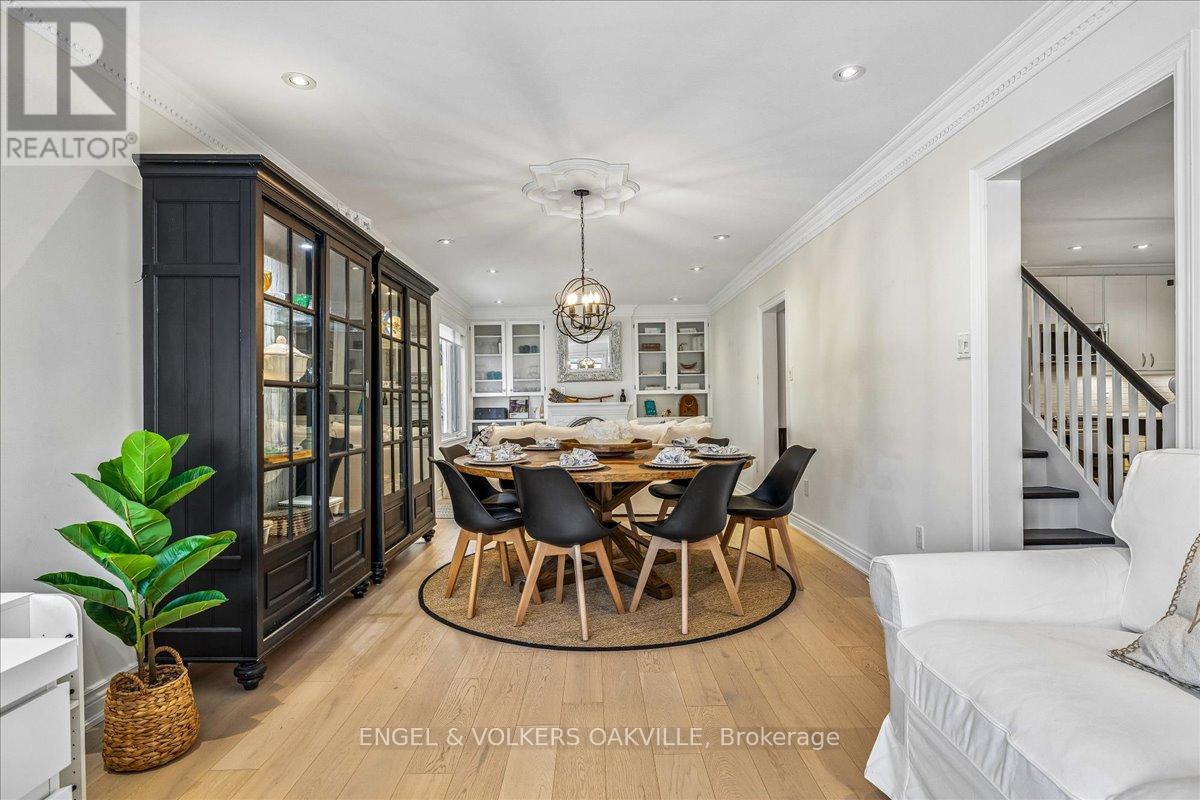 38 John Street S, Mississauga, Ontario  L5H 2E6 - Photo 6 - W13029336