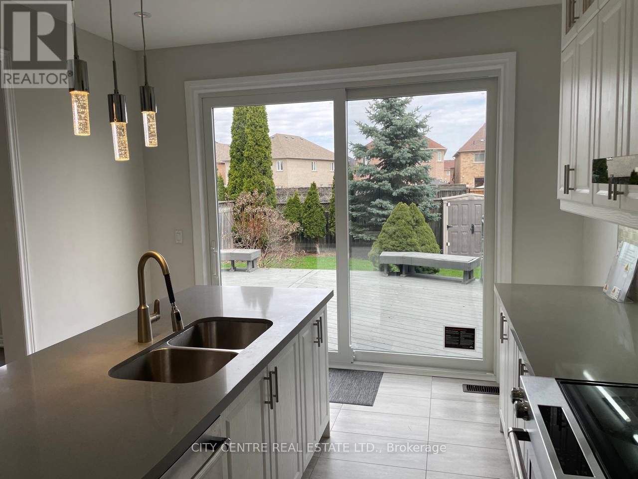 4777 Glasshill Grove, Mississauga, Ontario  L5M 7R6 - Photo 11 - W13029346