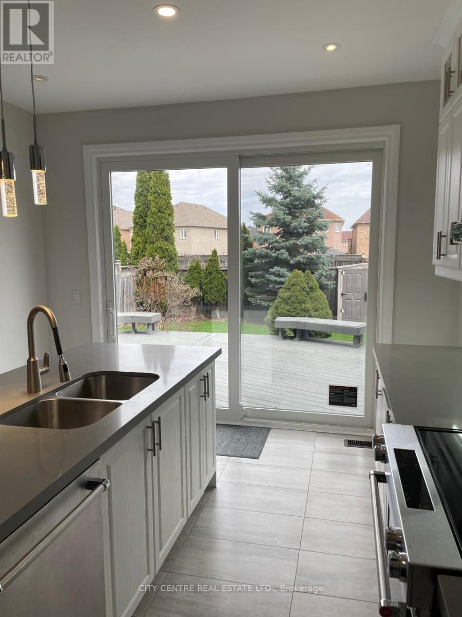 4777 Glasshill Grove, Mississauga, Ontario  L5M 7R6 - Photo 12 - W13029346