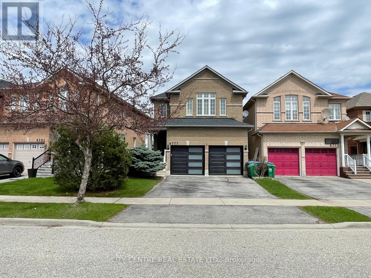 4777 Glasshill Grove, Mississauga, Ontario  L5M 7R6 - Photo 2 - W13029346