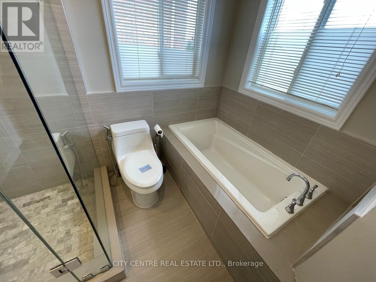 4777 Glasshill Grove, Mississauga, Ontario  L5M 7R6 - Photo 43 - W13029346