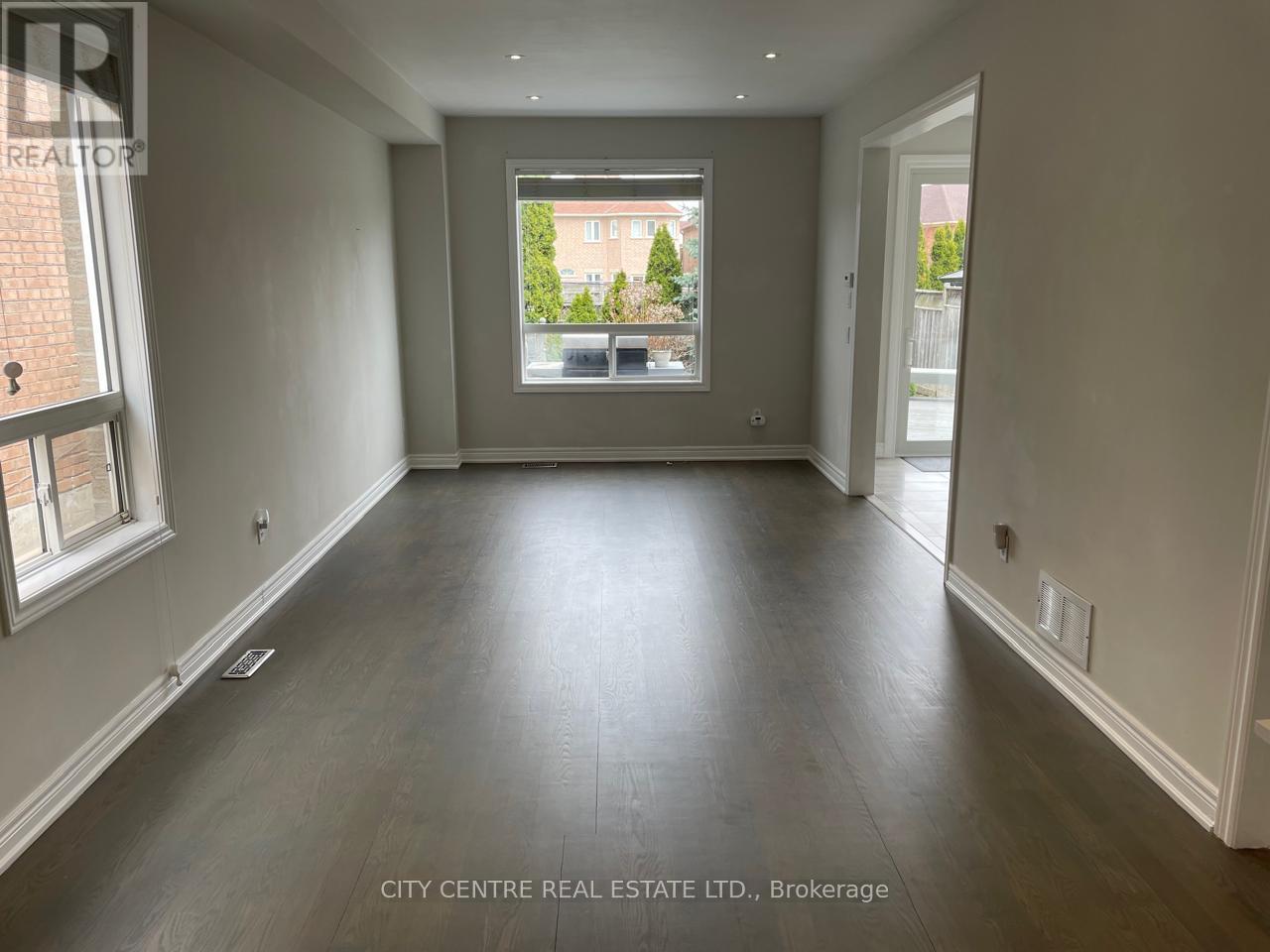 4777 Glasshill Grove, Mississauga, Ontario  L5M 7R6 - Photo 7 - W13029346