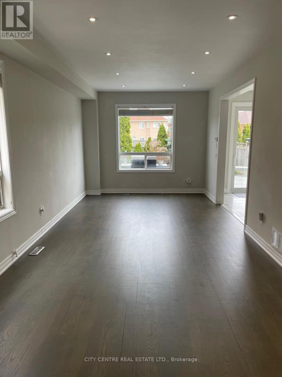 4777 Glasshill Grove, Mississauga, Ontario  L5M 7R6 - Photo 8 - W13029346