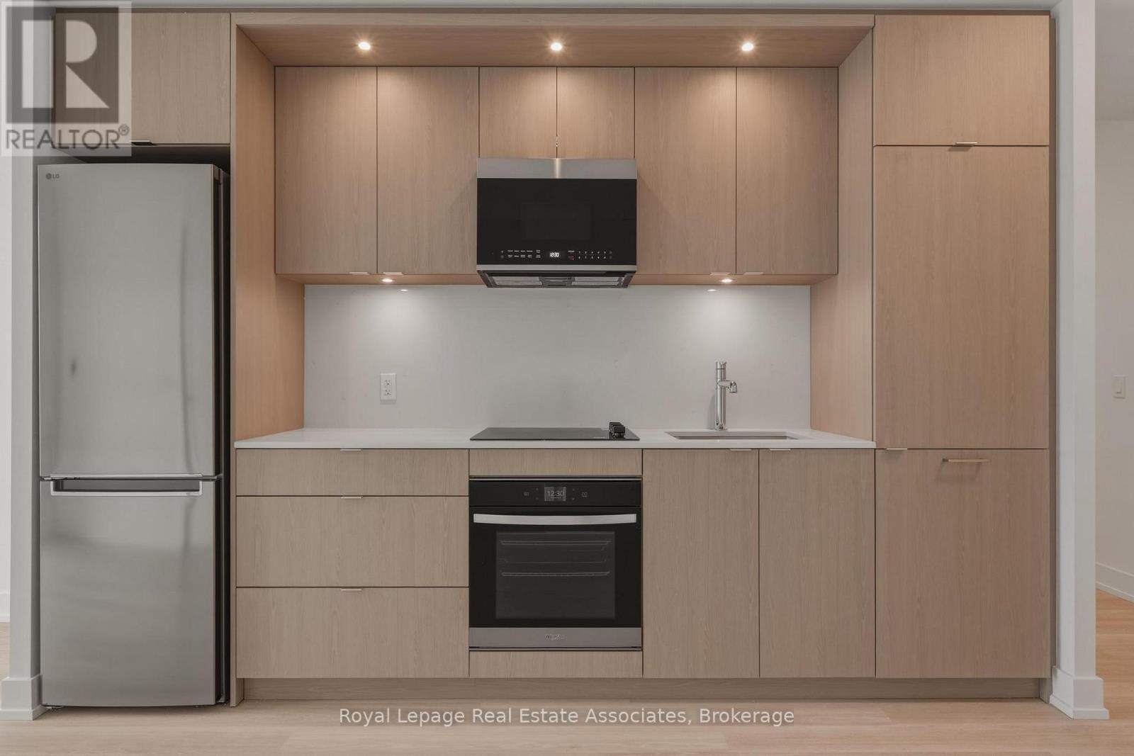 1802 - 25 Cordova Avenue, Toronto, Ontario  M9A 0E5 - Photo 3 - W13029366