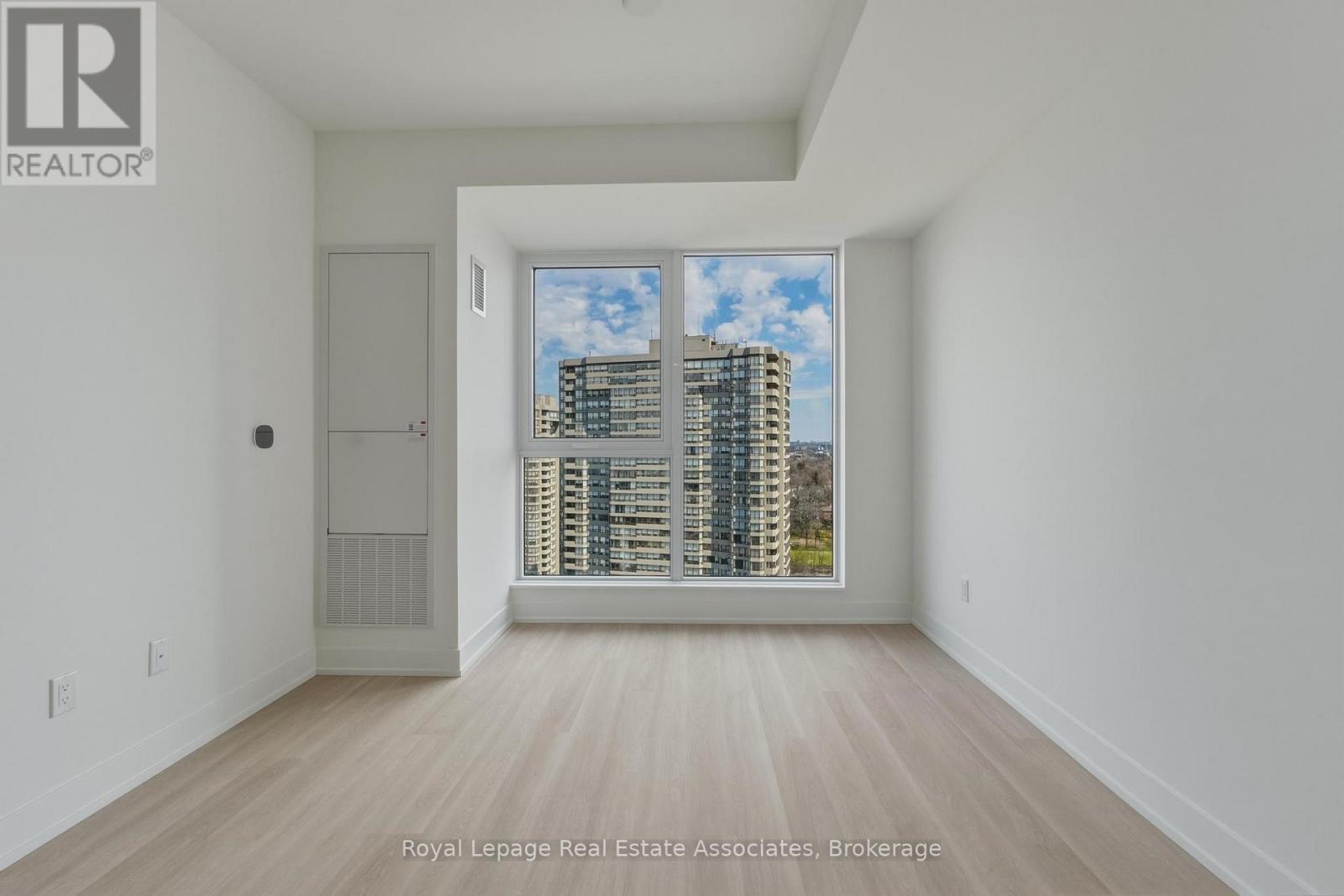 1802 - 25 Cordova Avenue, Toronto, Ontario  M9A 0E5 - Photo 7 - W13029366