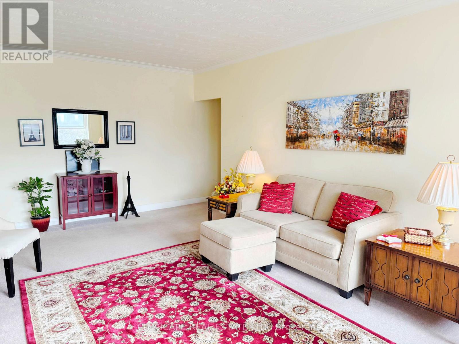 824 BRANT STREET, Burlington, Ontario