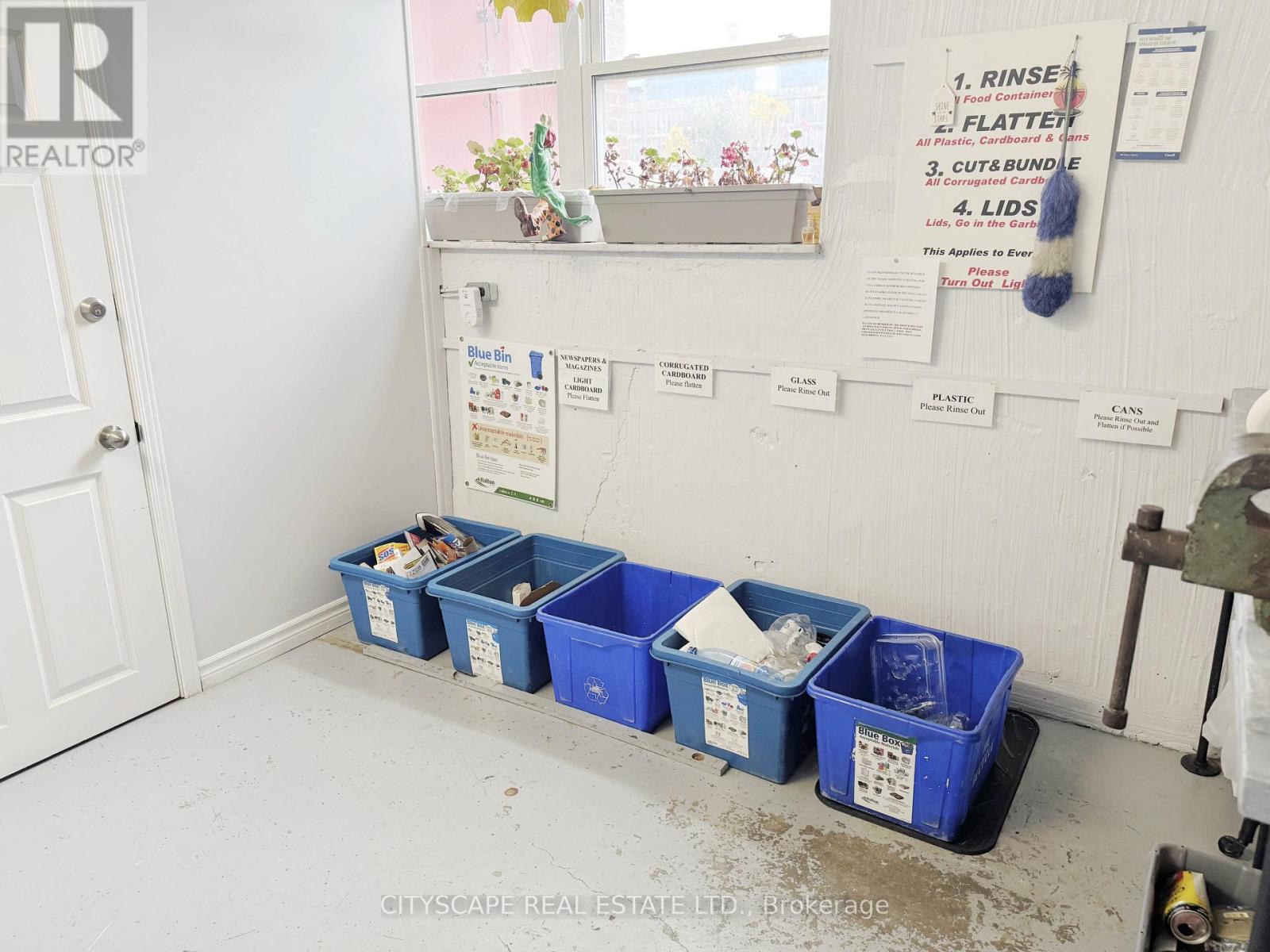 25 - 824 Brant Street, Burlington, Ontario  L7R 2J5 - Photo 35 - W13029372