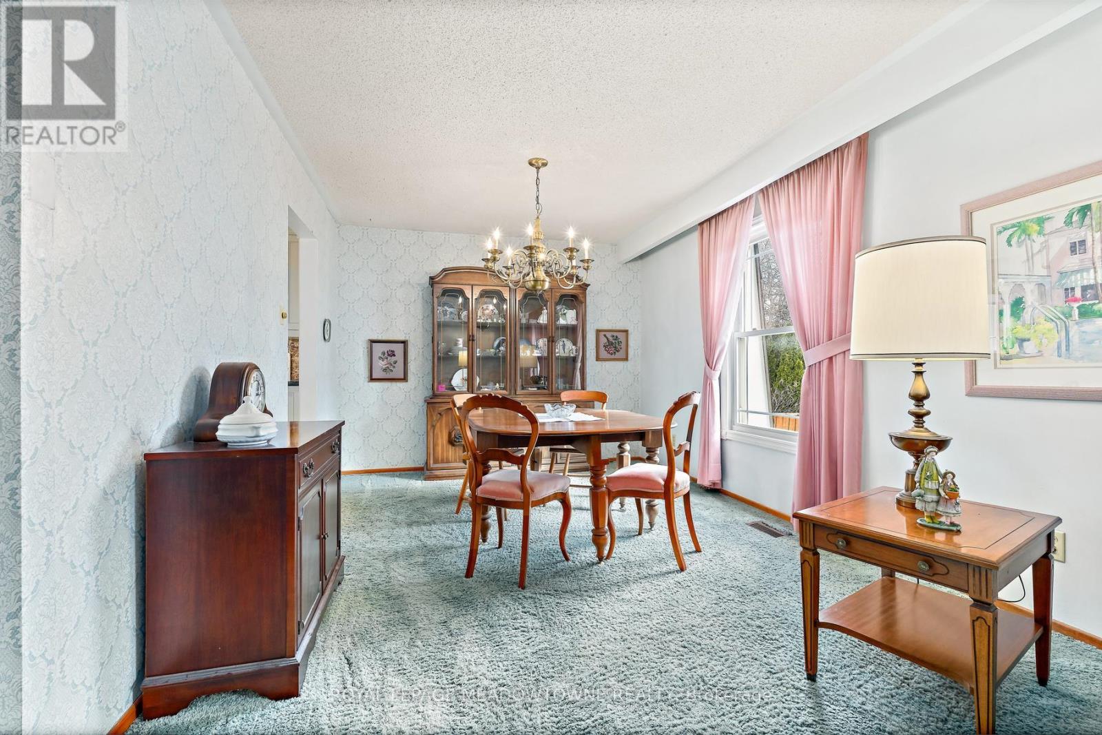 82 Mary Street, Halton Hills, Ontario  L7G 4V6 - Photo 14 - W13029446