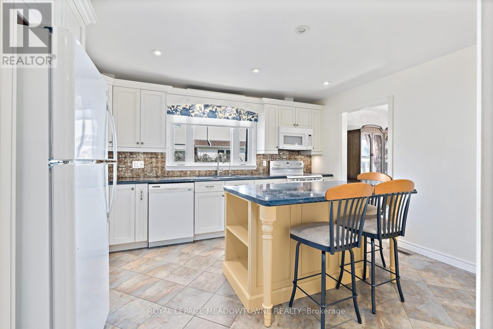 82 Mary Street, Halton Hills, Ontario  L7G 4V6 - Photo 18 - W13029446