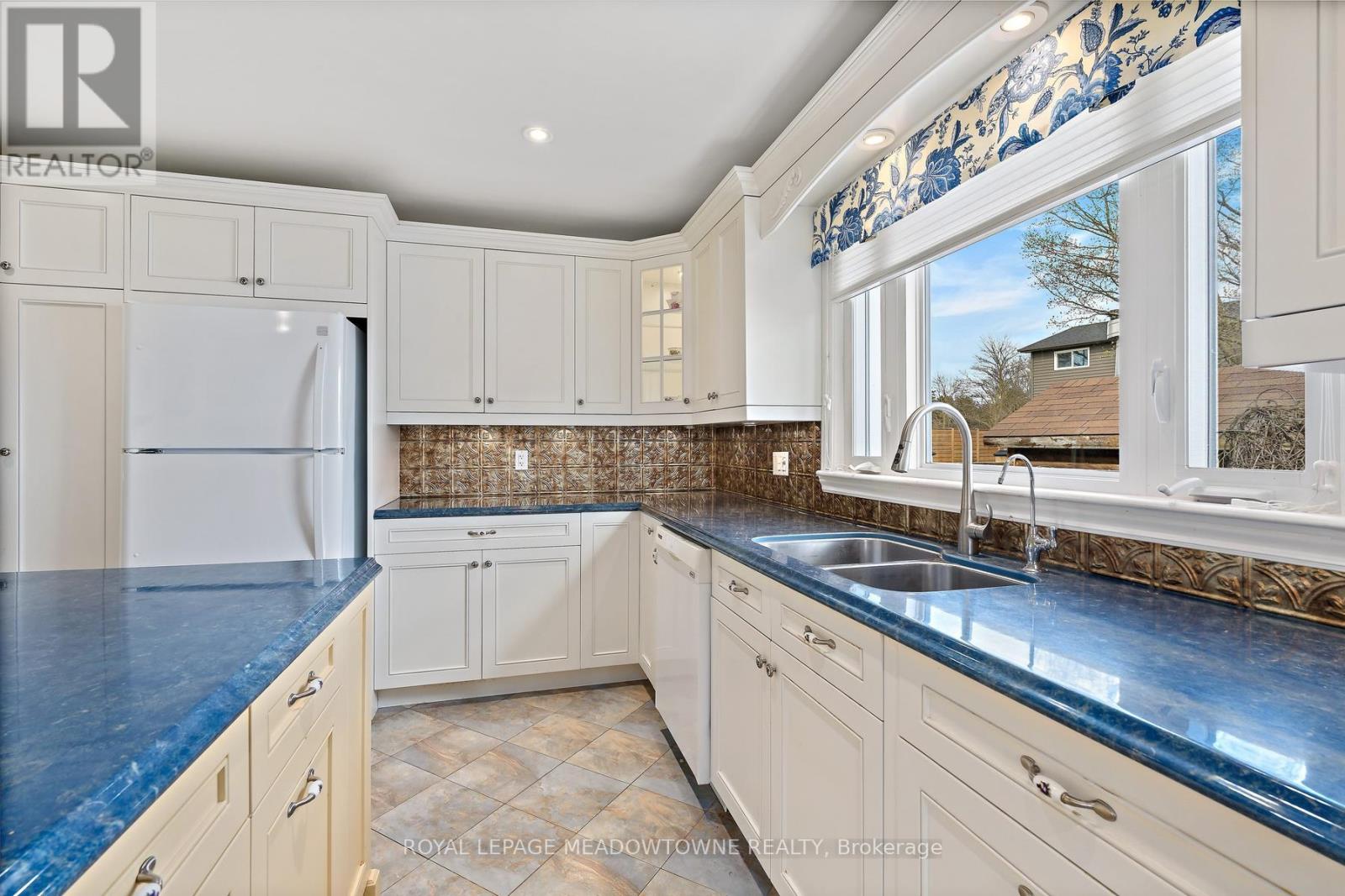 82 Mary Street, Halton Hills, Ontario  L7G 4V6 - Photo 19 - W13029446