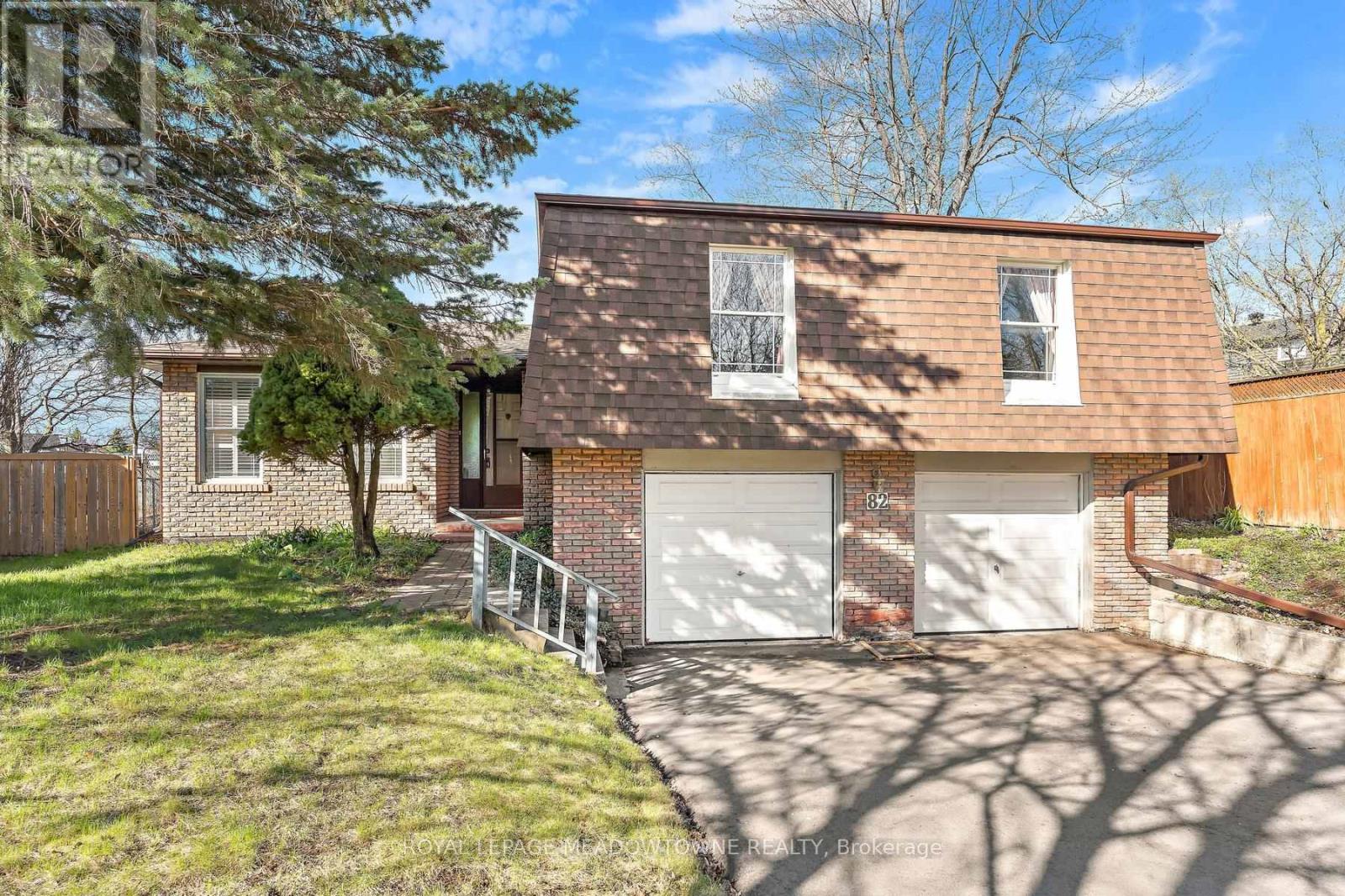 82 Mary Street, Halton Hills, Ontario  L7G 4V6 - Photo 2 - W13029446