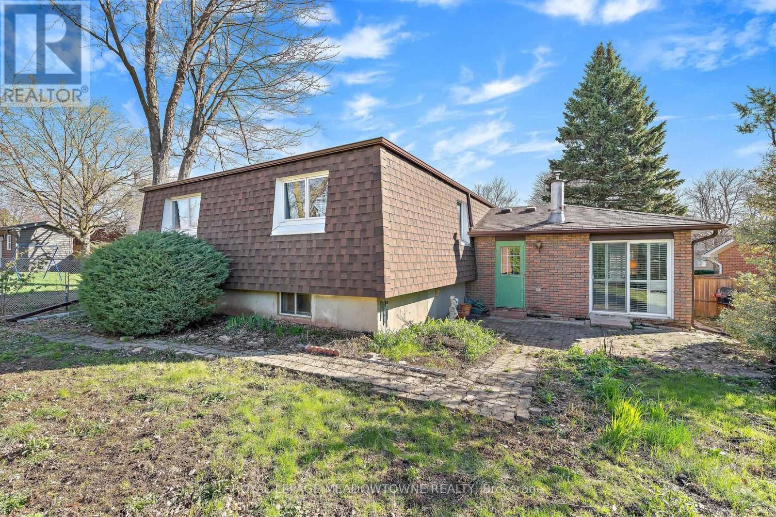 82 Mary Street, Halton Hills, Ontario  L7G 4V6 - Photo 33 - W13029446