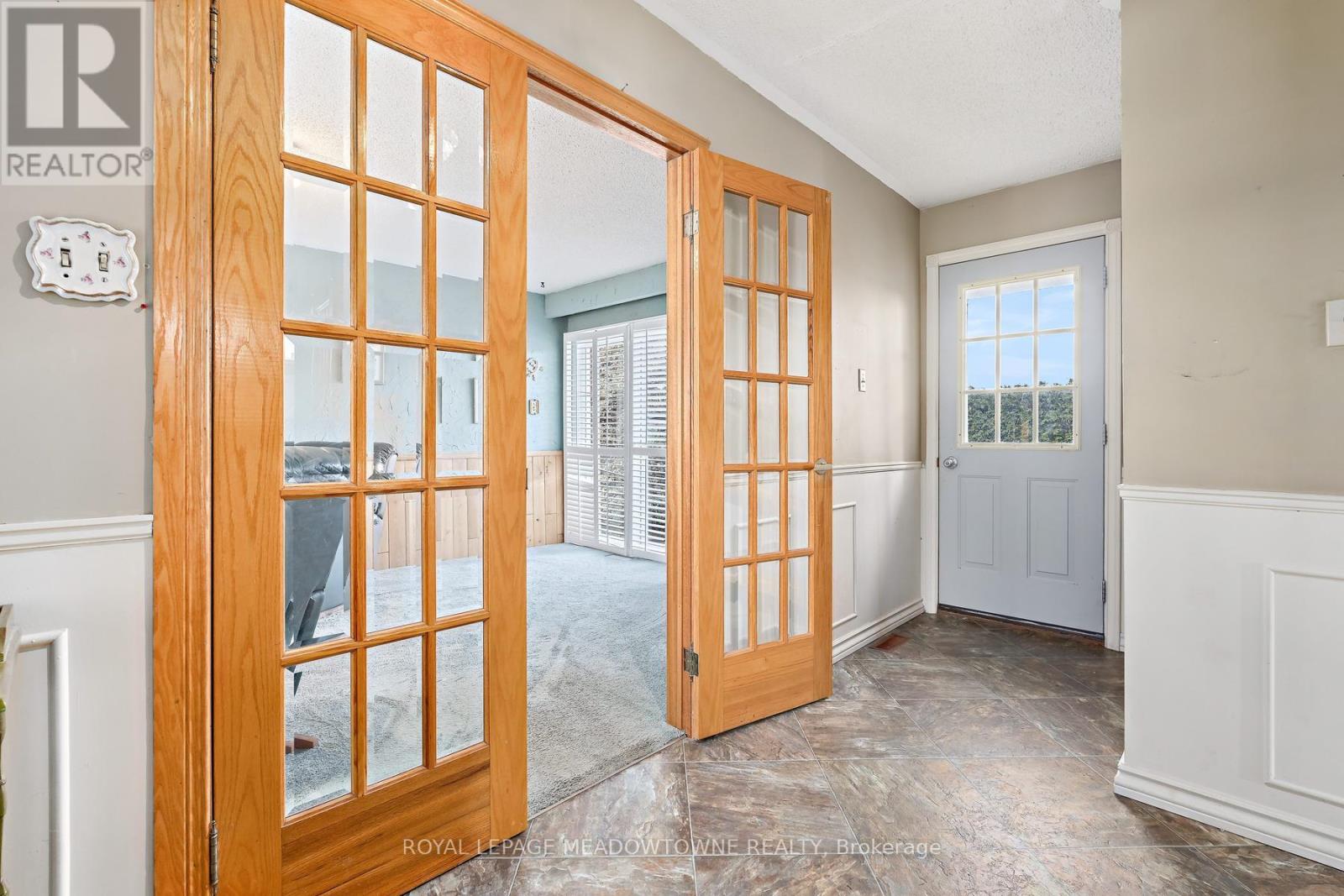 82 Mary Street, Halton Hills, Ontario  L7G 4V6 - Photo 6 - W13029446