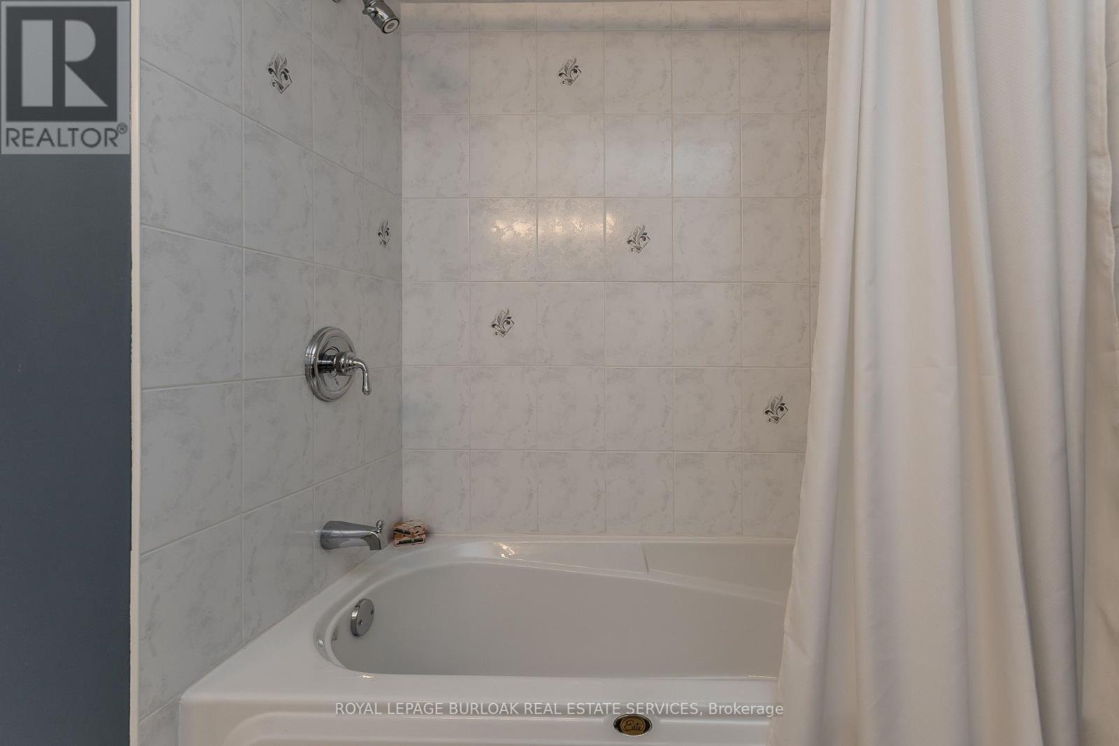 1141 Crofton Way, Burlington, Ontario  L7P 3A8 - Photo 24 - W13029448