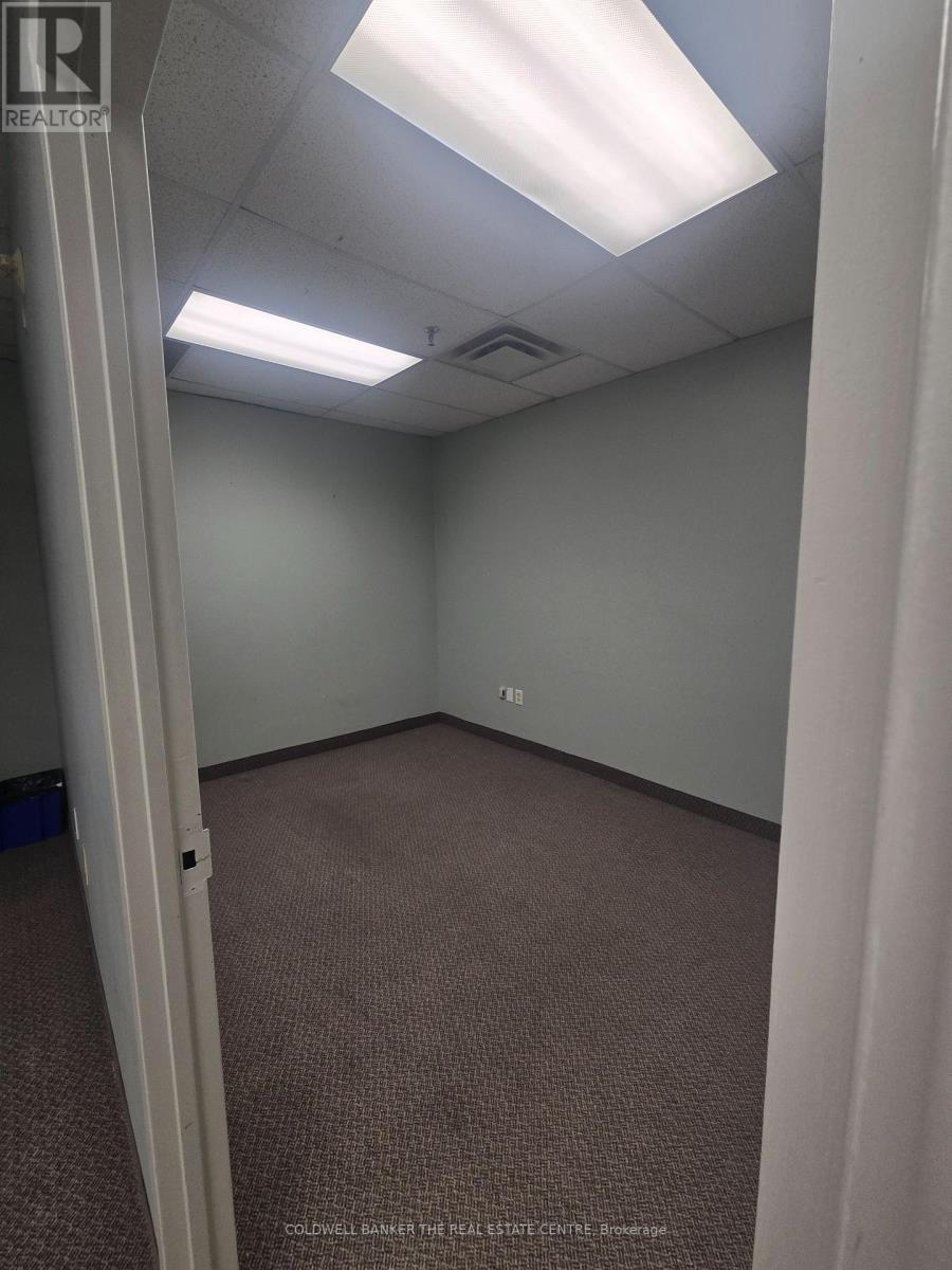 12/102 - 5045 Orbitor Drive, Mississauga, Ontario  L4W 4Y4 - Photo 2 - W13029460