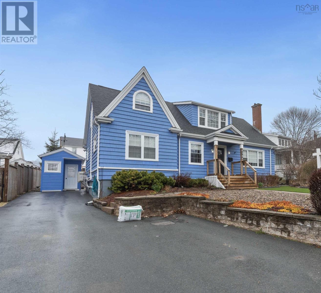 6705 Quinpool Road, Halifax, Nova Scotia  B3L 1C1 - Photo 2 - 202608067