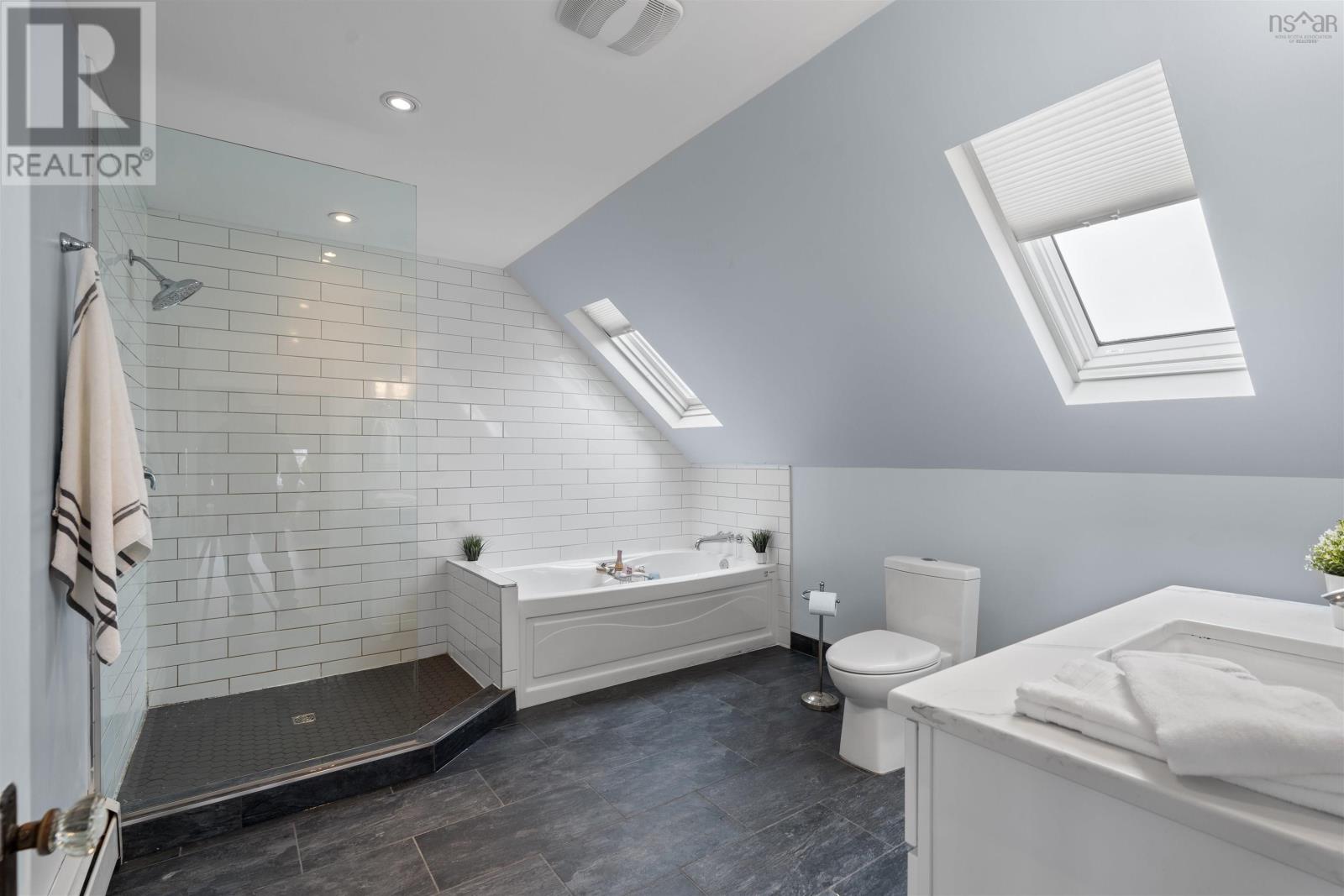 6705 Quinpool Road, Halifax, Nova Scotia  B3L 1C1 - Photo 41 - 202608067