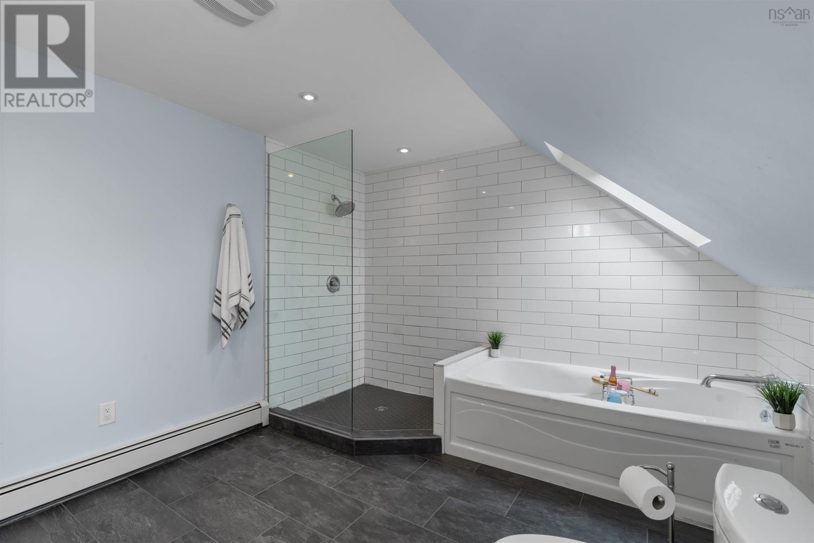 6705 Quinpool Road, Halifax, Nova Scotia  B3L 1C1 - Photo 42 - 202608067