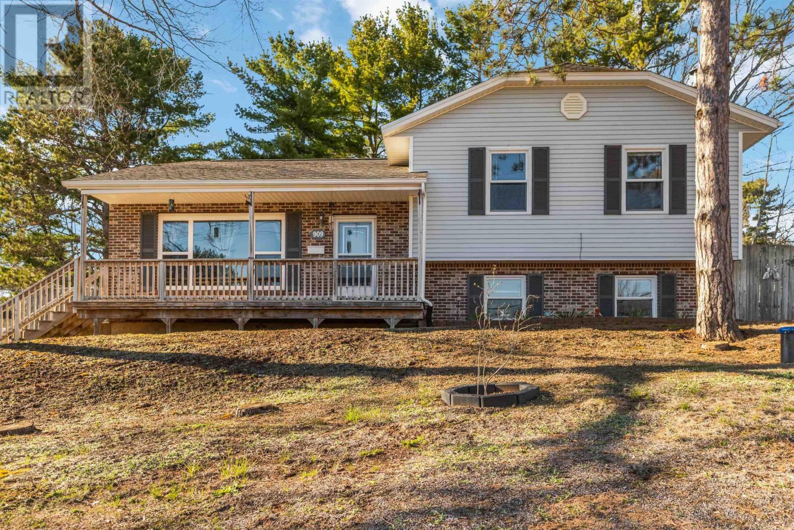 909 Shawn Drive, Ravenwood, Kingston, Nova Scotia  B0P 1R0 - Photo 2 - 202608199