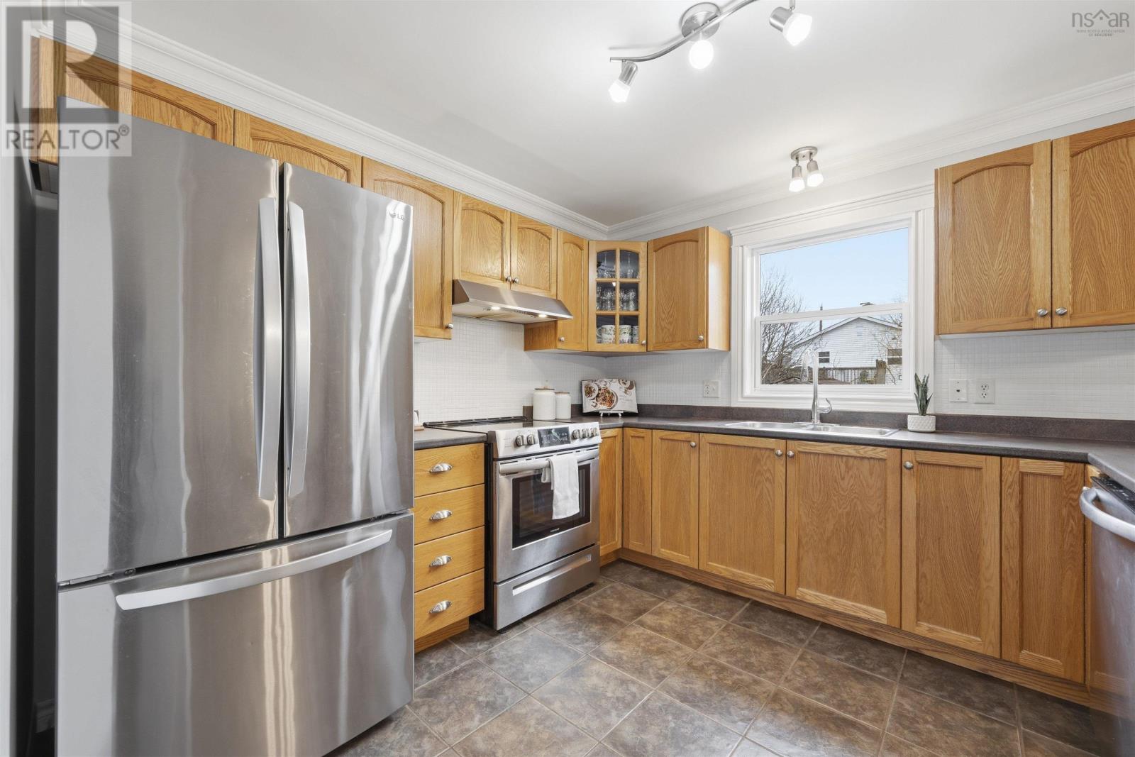 44 Vicky Crescent, Eastern Passage, Nova Scotia  B3G 1T4 - Photo 7 - 202608206