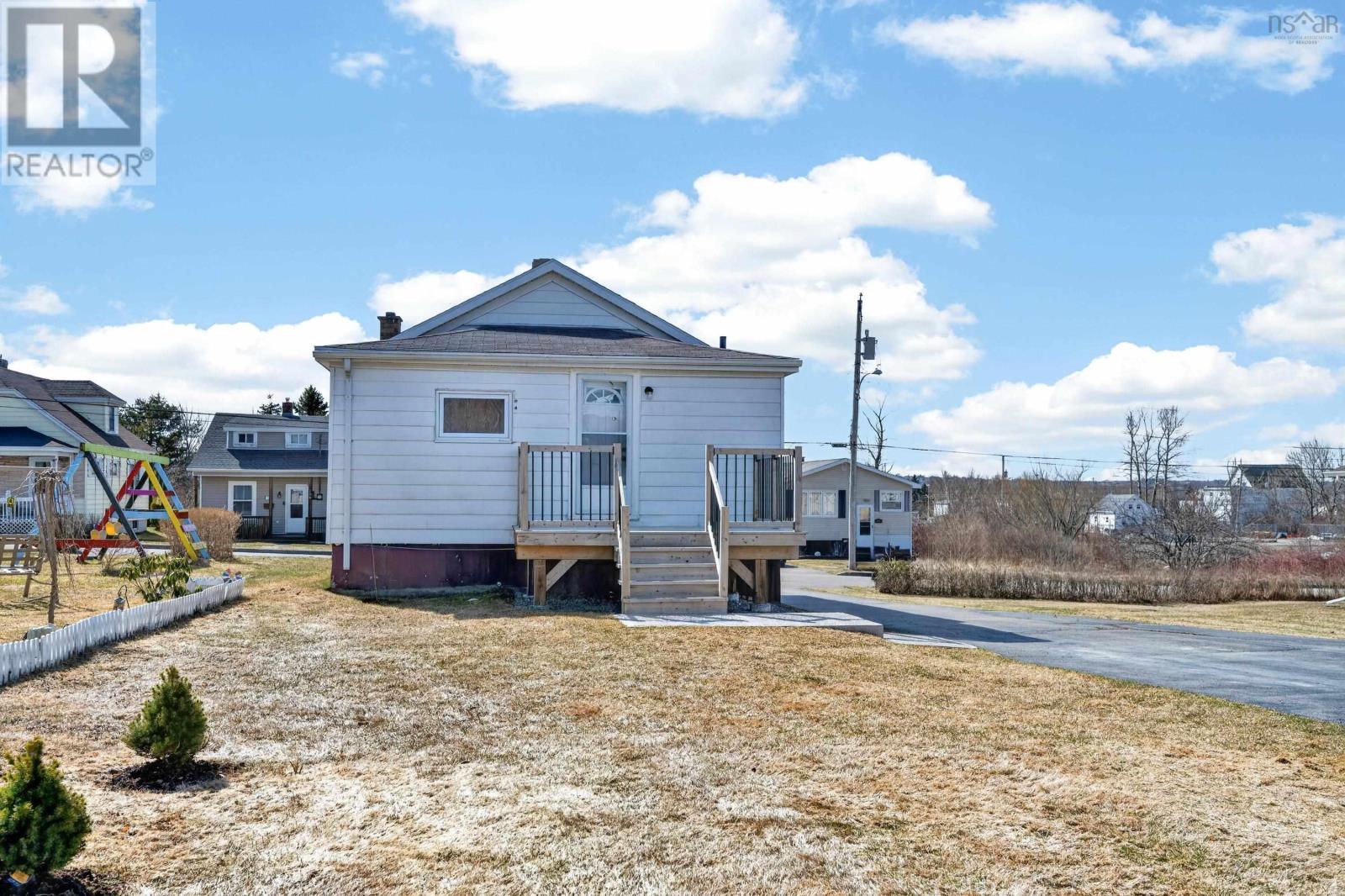 123 Maloney Street, Sydney, Nova Scotia  B1N 2C7 - Photo 5 - 202608212