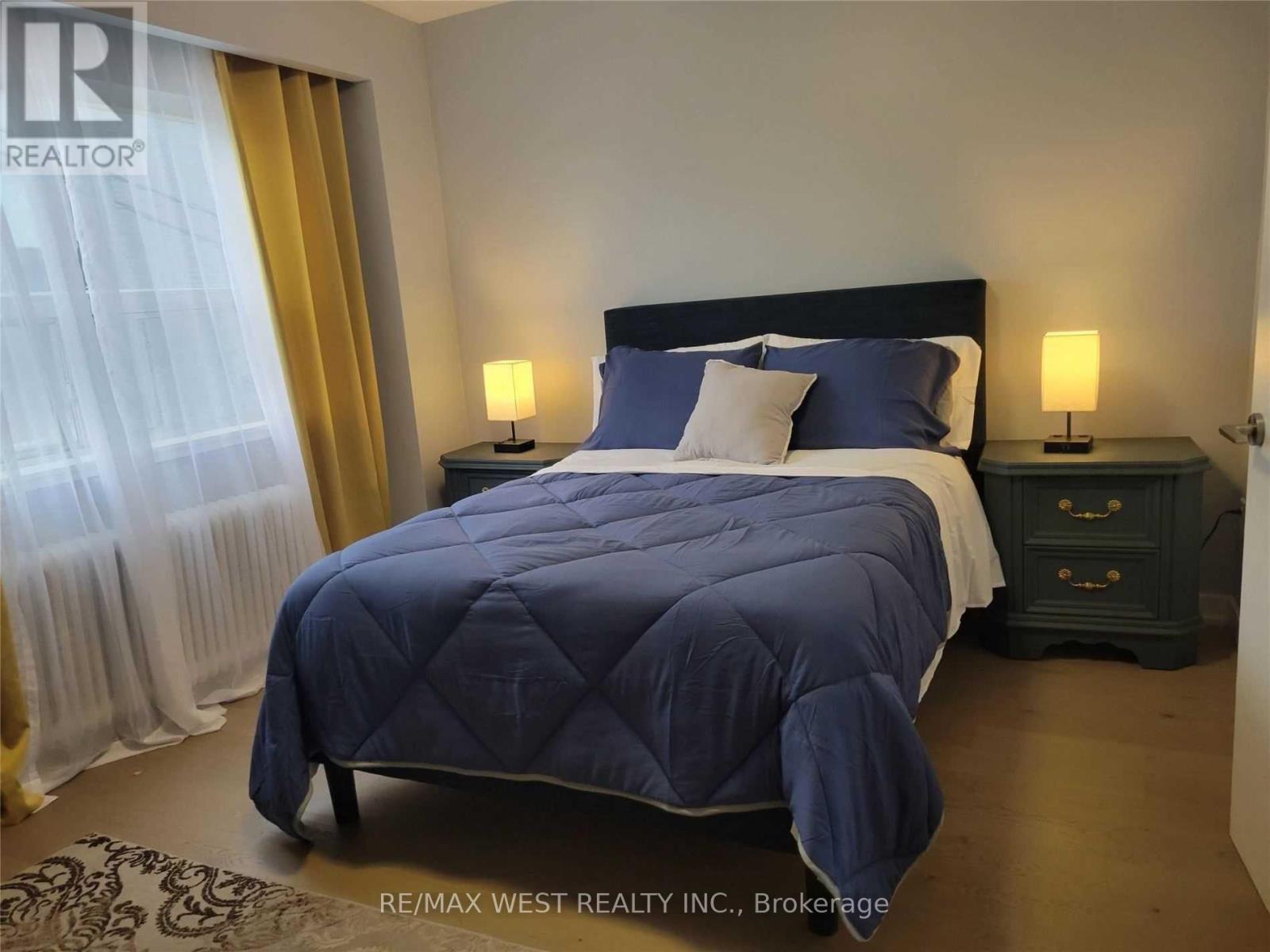 354 Marlee Avenue, Toronto, Ontario  M6B 3H8 - Photo 9 - W12720336